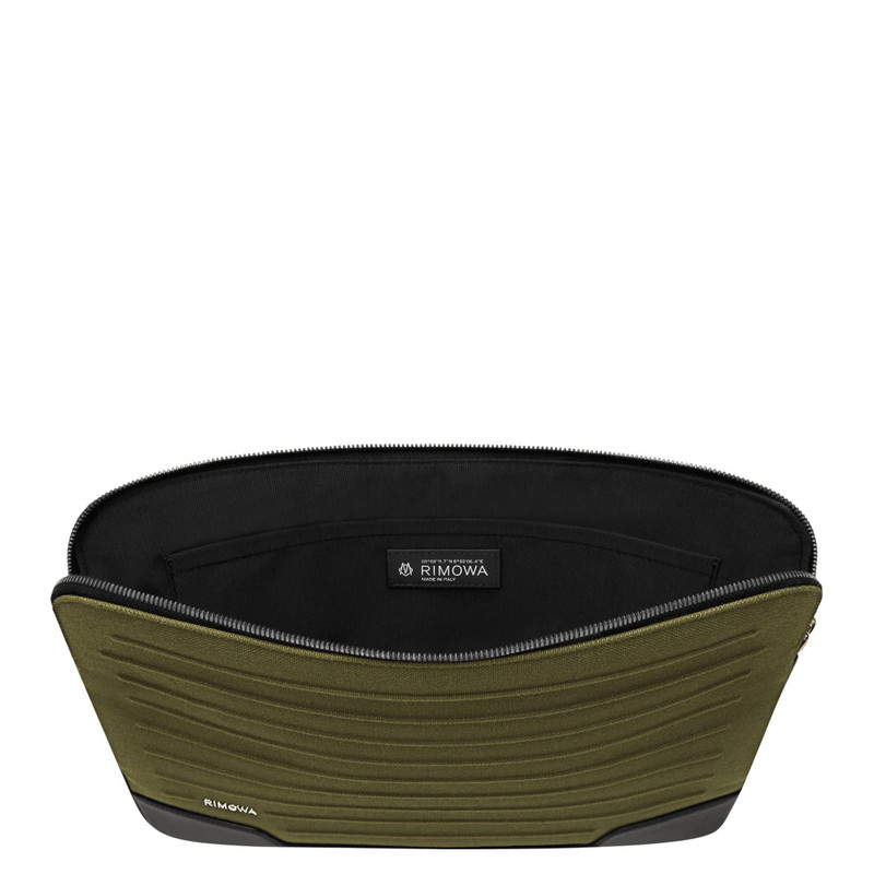 Never Still Flat Pouch 4