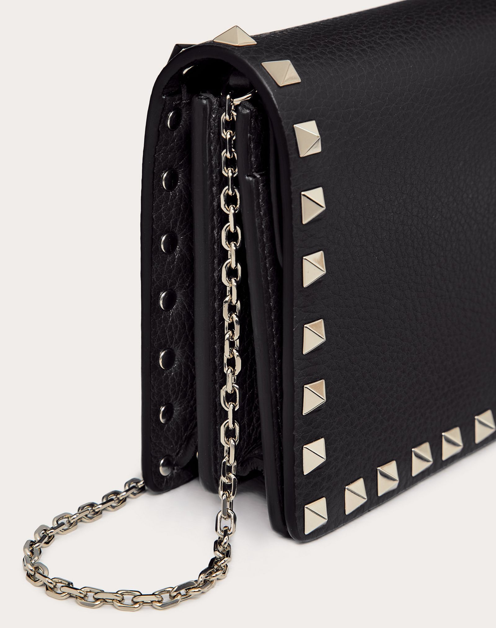 Rockstud Grainy Calfskin Chain Pouch - 2