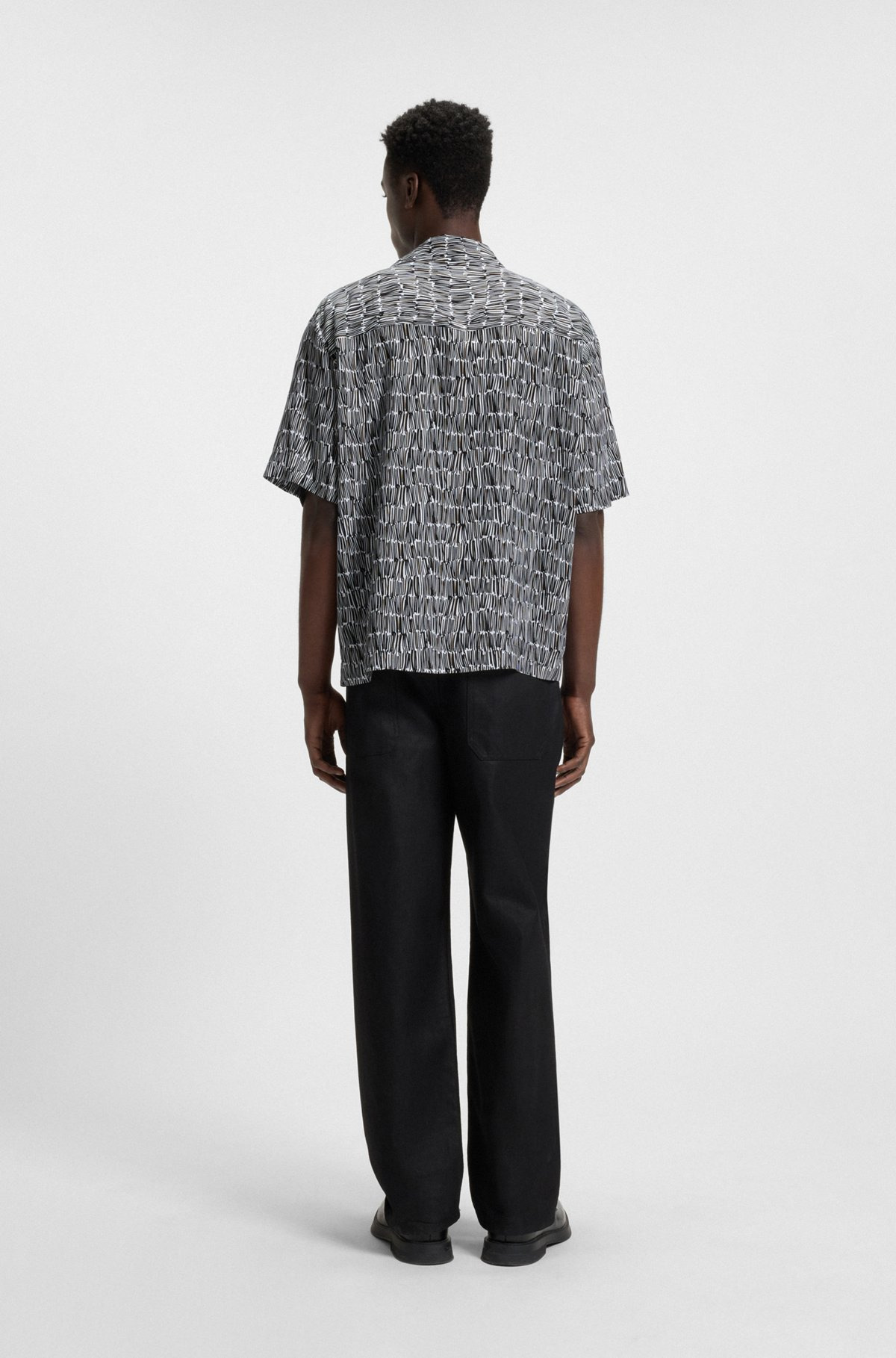 OVERSIZE-FIT SHIRT WITH ABSTRACT PRINT - 5