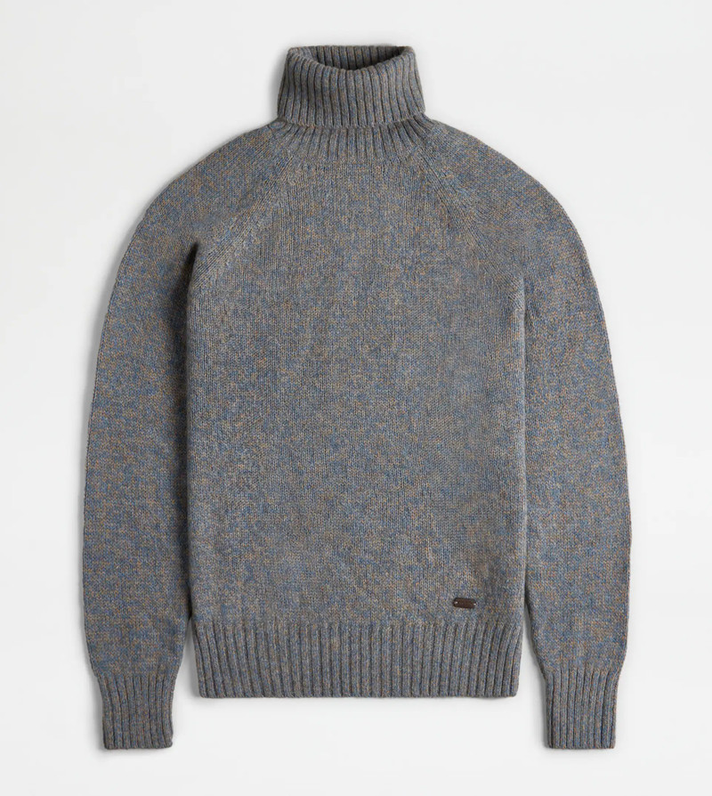 TURTLENECK IN CAMEL WOOL - LIGHT BLUE 1