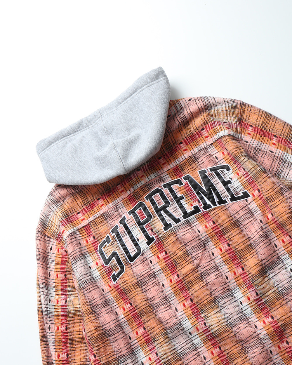 Supreme - 12