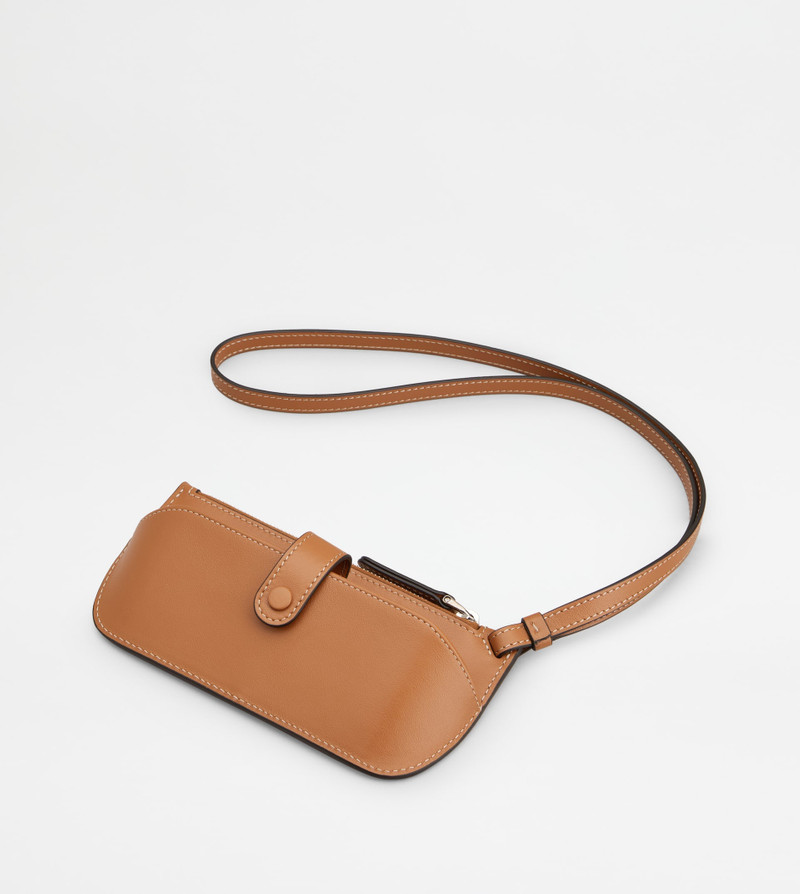 SUNGLASSES CASE IN LEATHER - BROWN 3