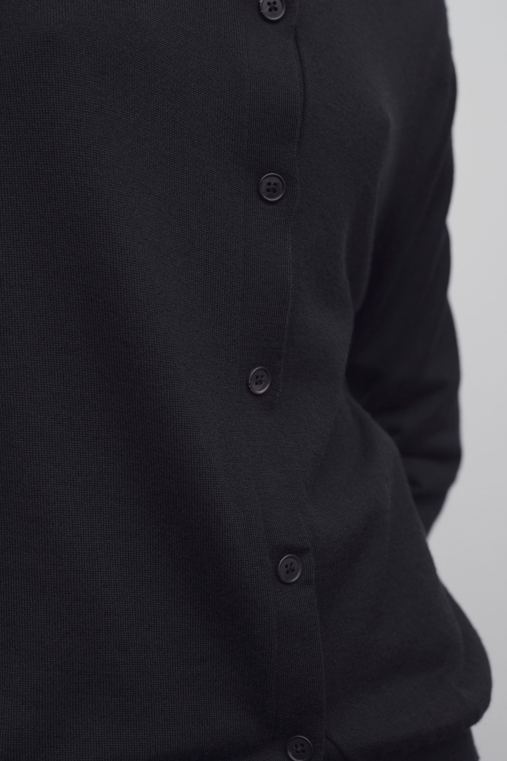 Battersea Cardigan in Cashmere - 6