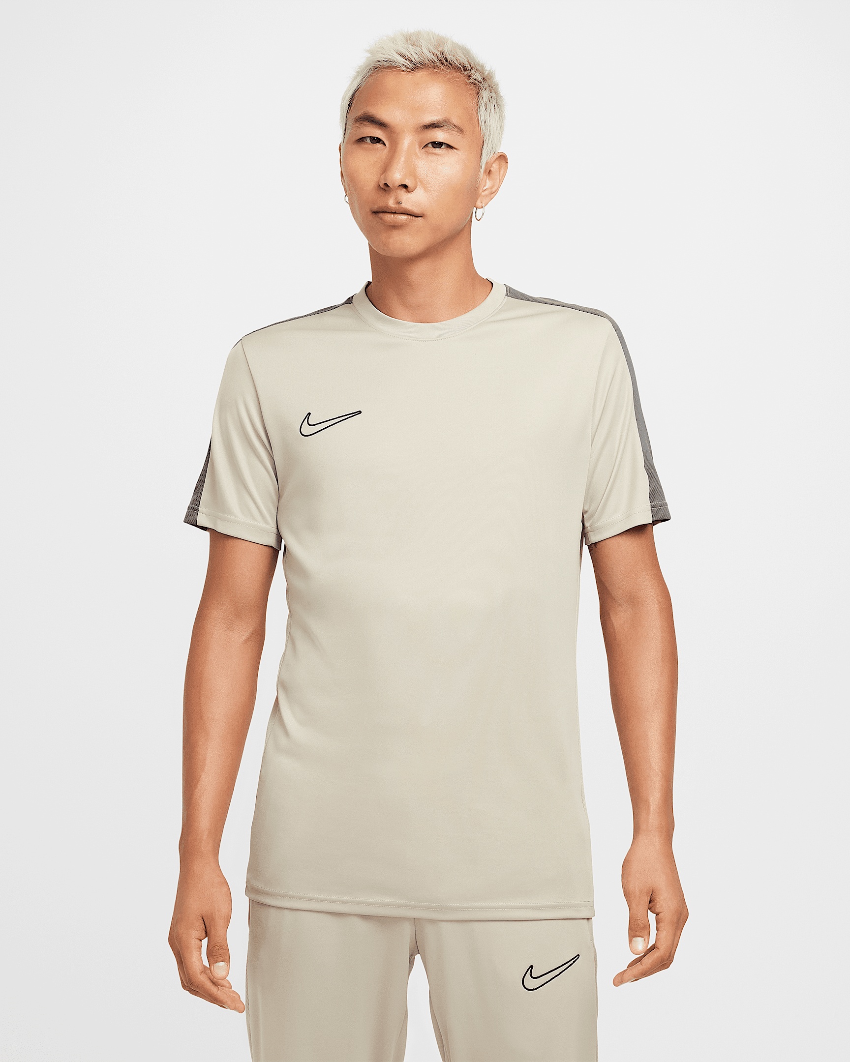 Nike Nike Academy Men's Dri-FIT Short-Sleeve Soccer Top