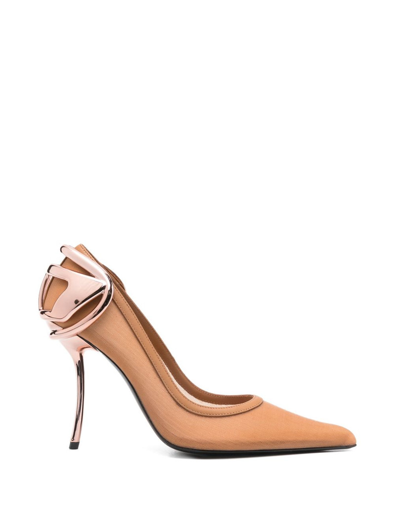 logo-detail pumps 1