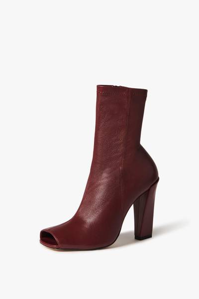 Victoria Beckham Iona Boots In Dark Red outlook