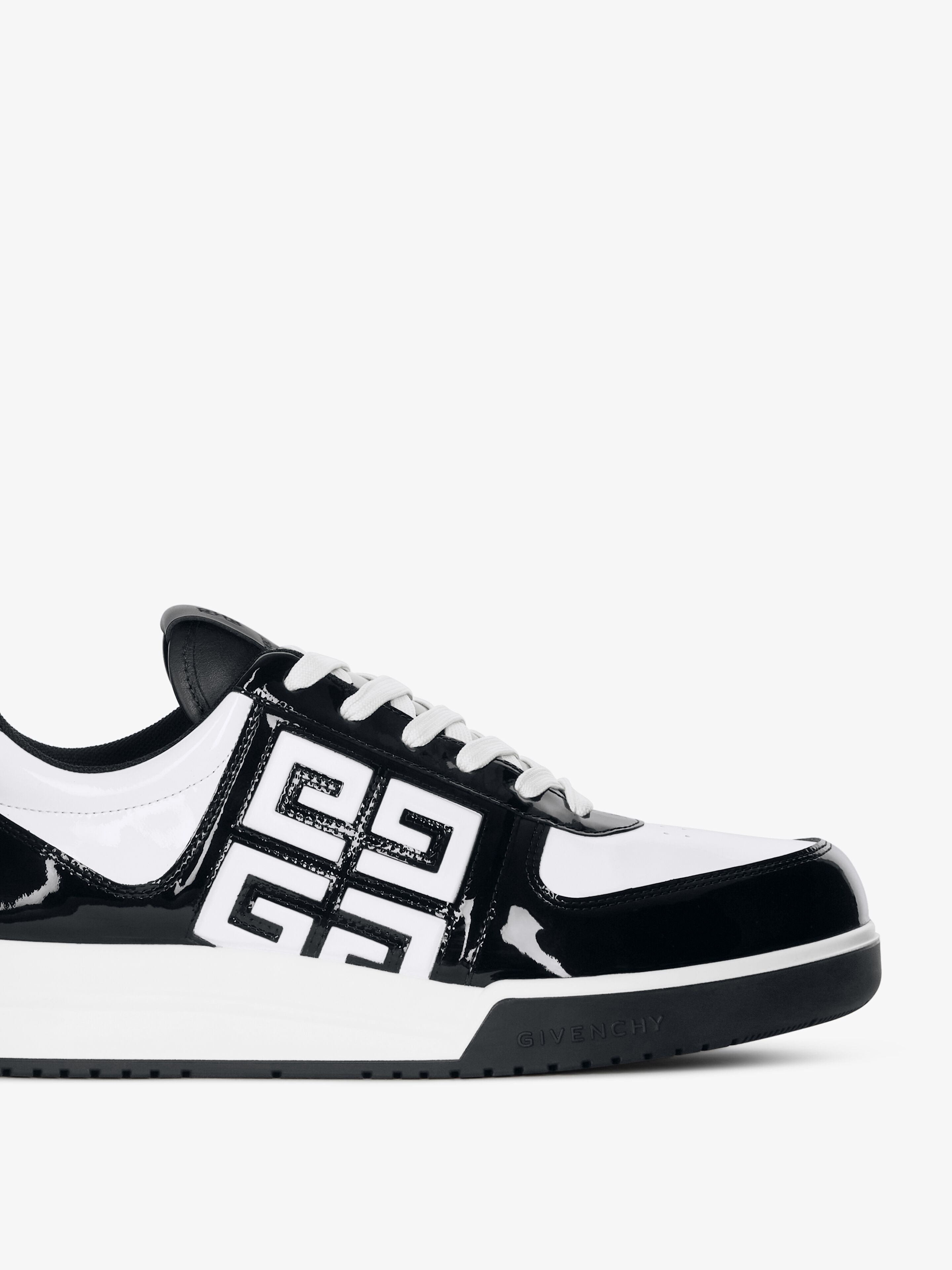 Givenchy G4 SNEAKERS IN PATENT LEATHER | REVERSIBLE