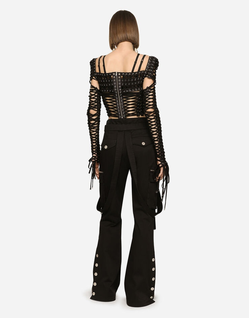 Top with laces and eyelets 3