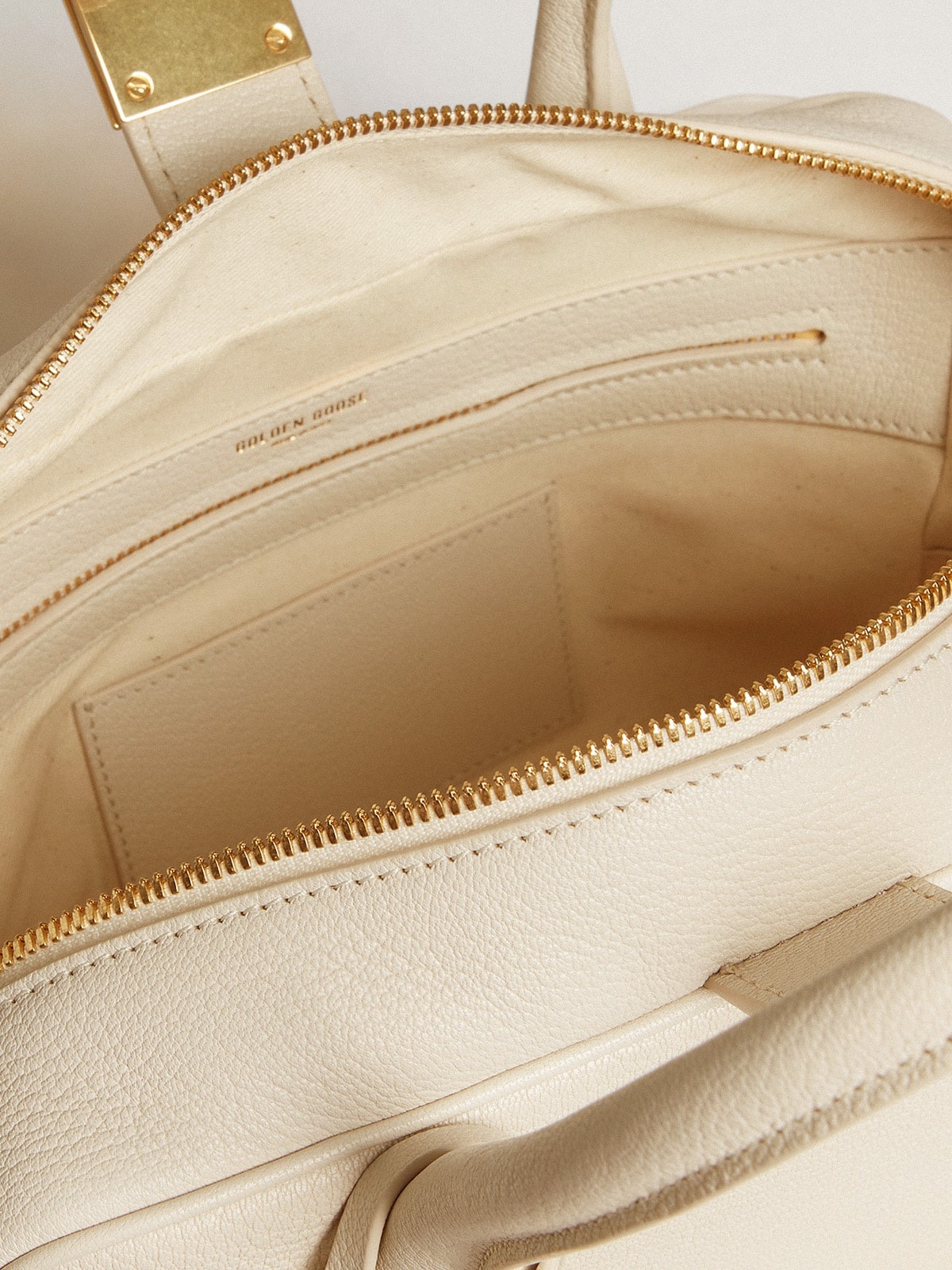 Vita Bag in butter-colored sheepskin leather with gold details - 6