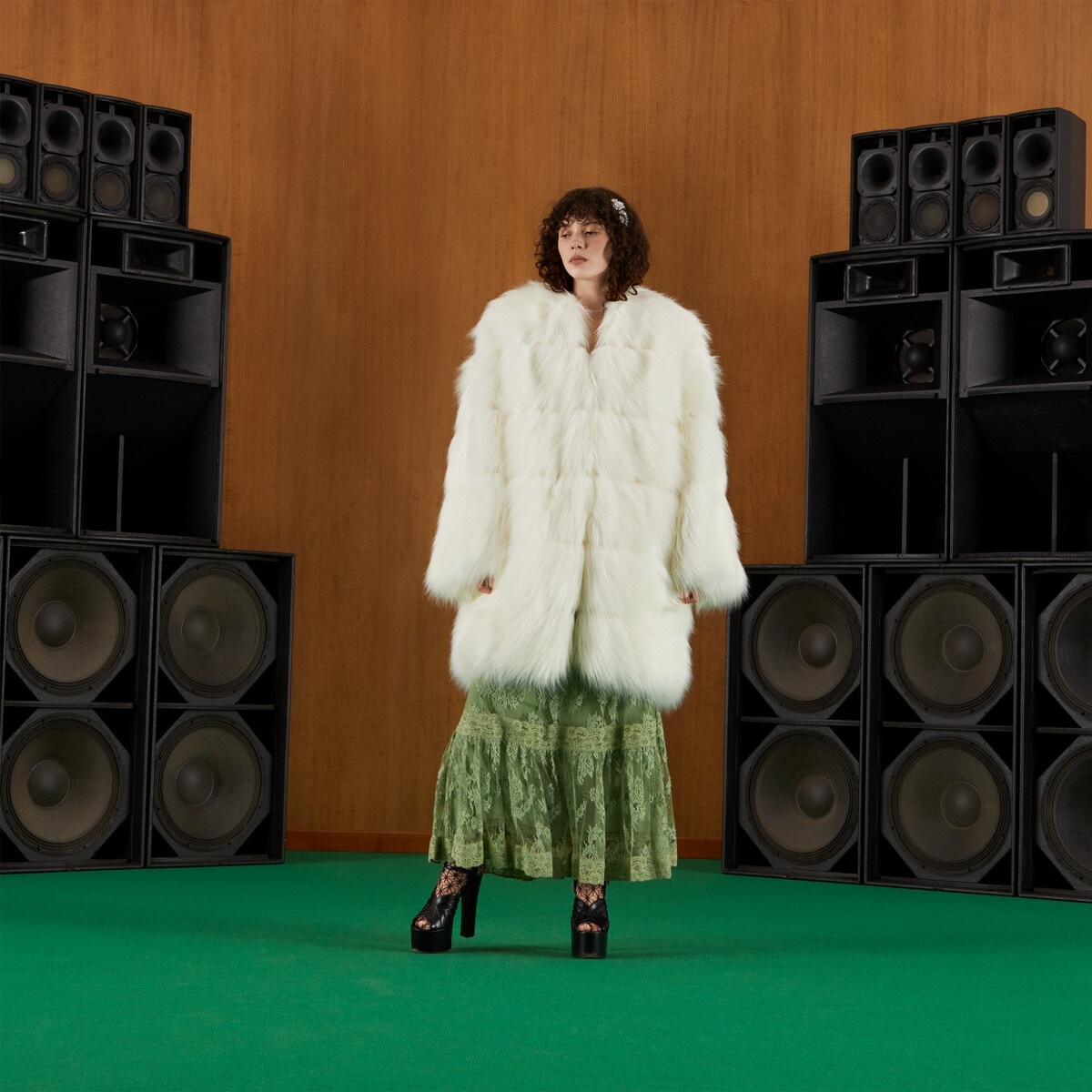 Faux fur coat - 6