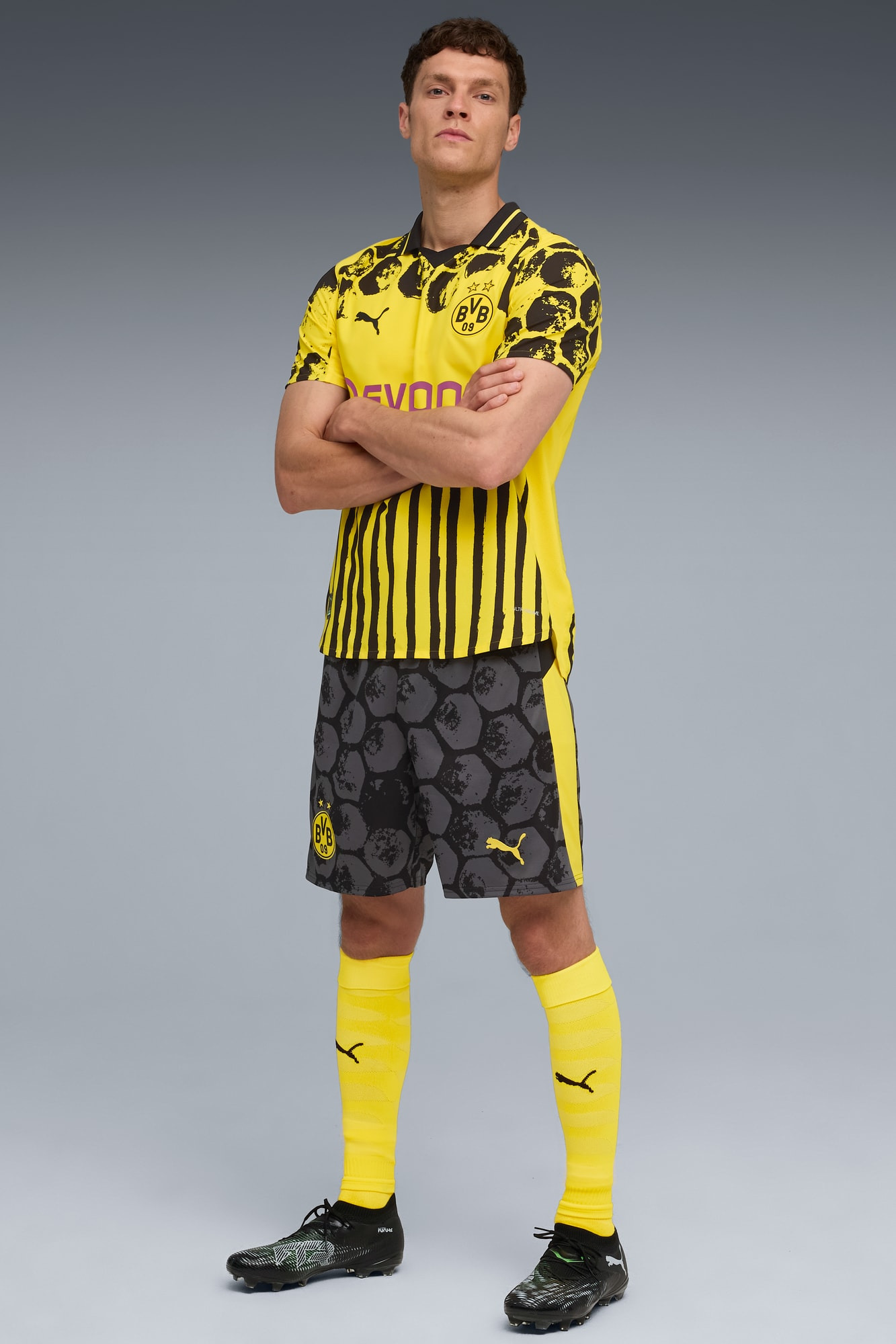 KIDSUPER x BORUSSIA DORTMUND Shorts Men - 5