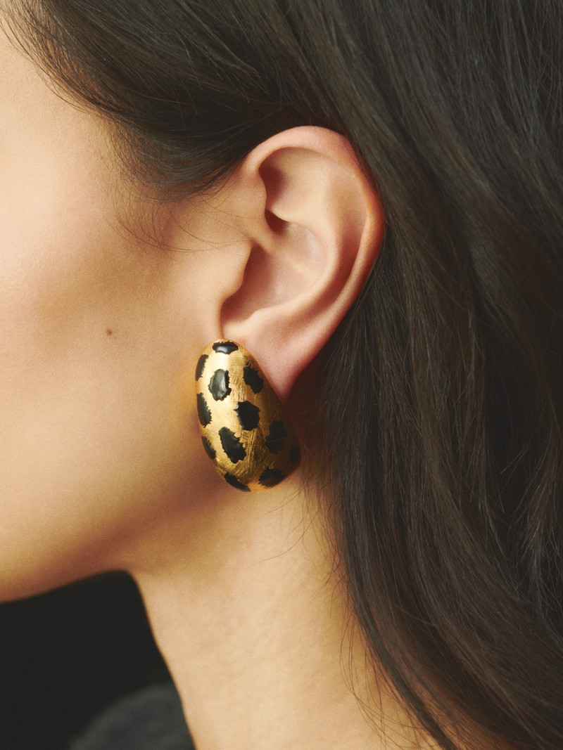 JACQUEMUS The Curvo earrings outlook