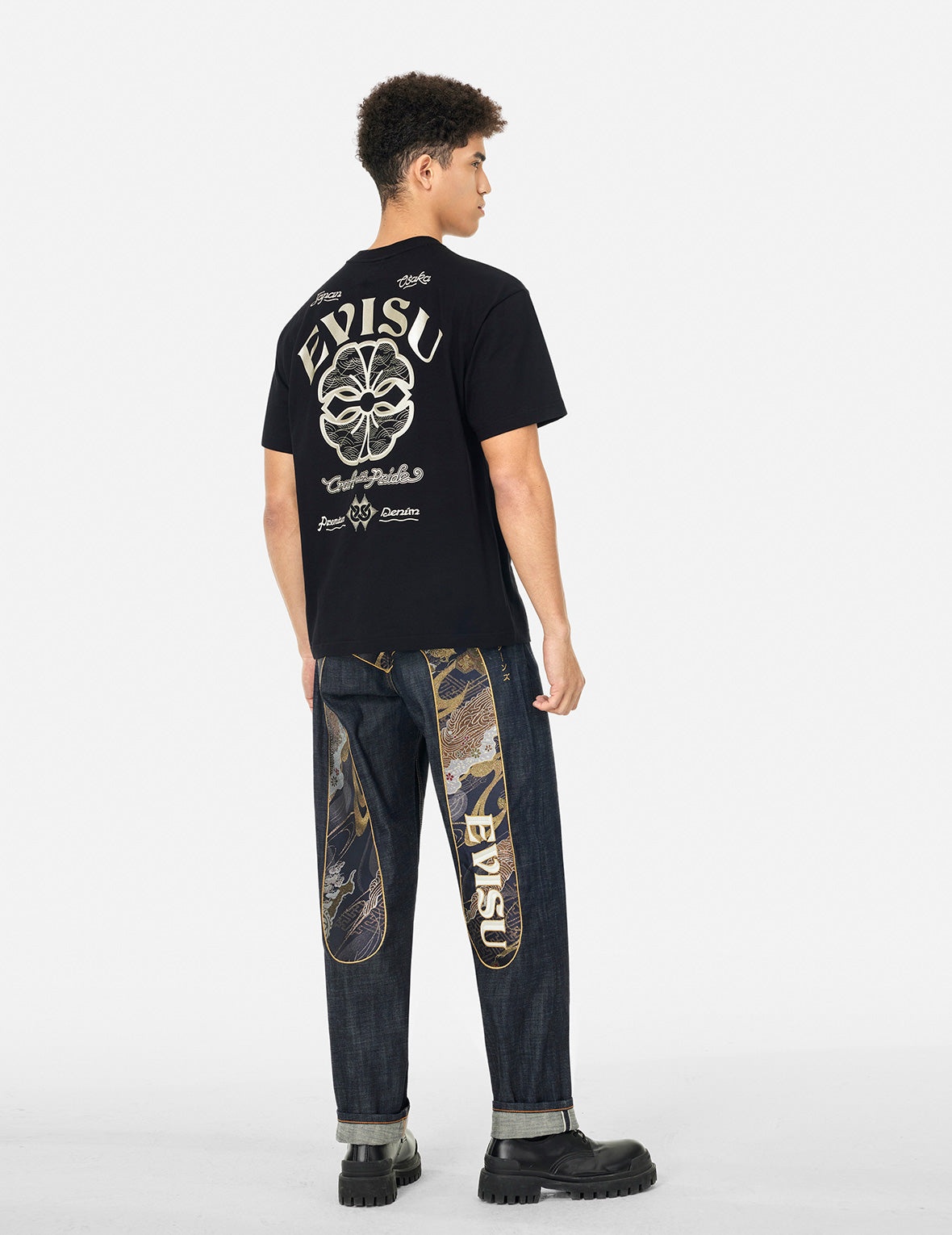 Kamon and Logo Print Relax Fit T-shirt - 3