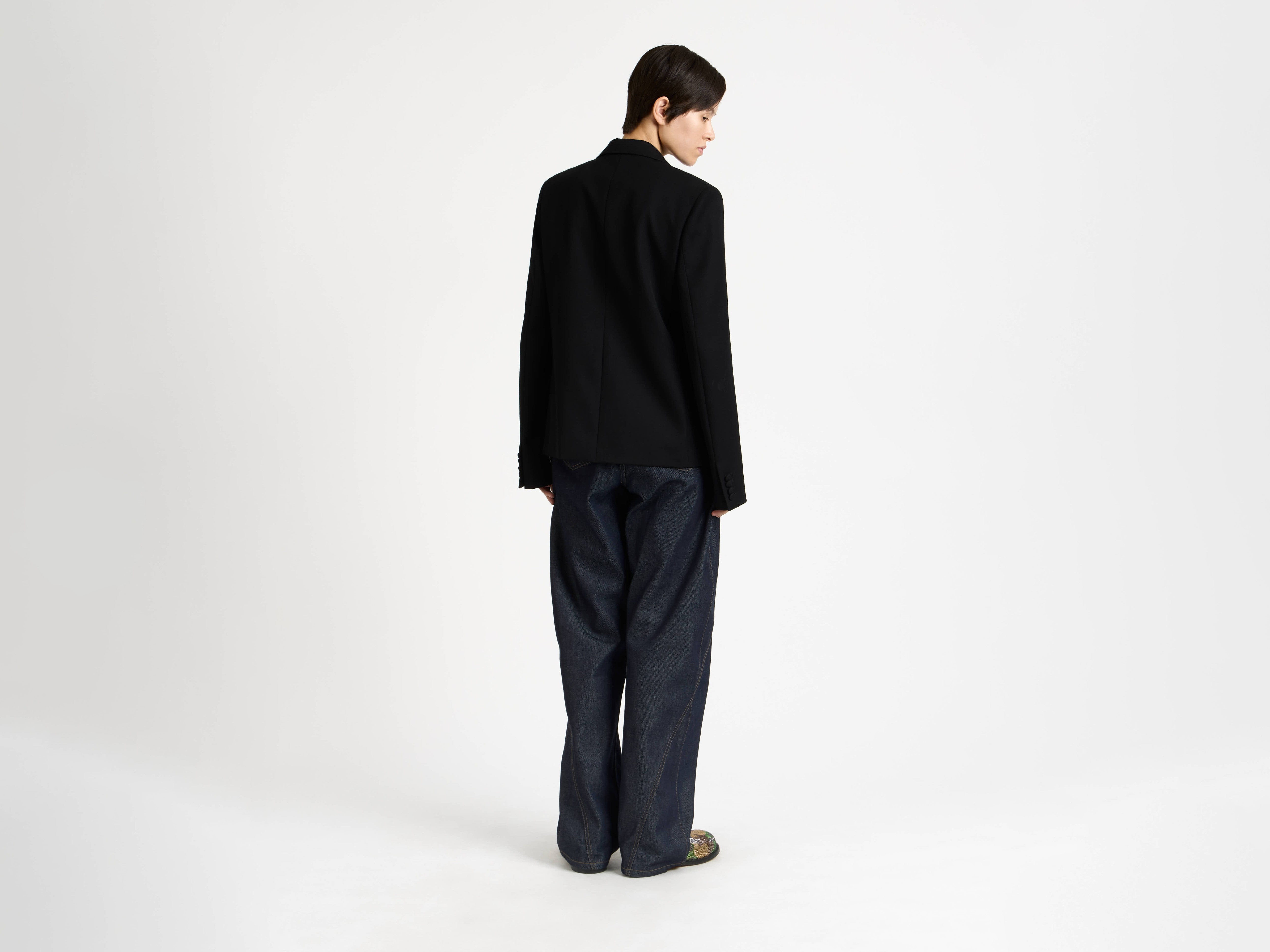 FITTED TUXEDO JACKET IN BLACK - 4
