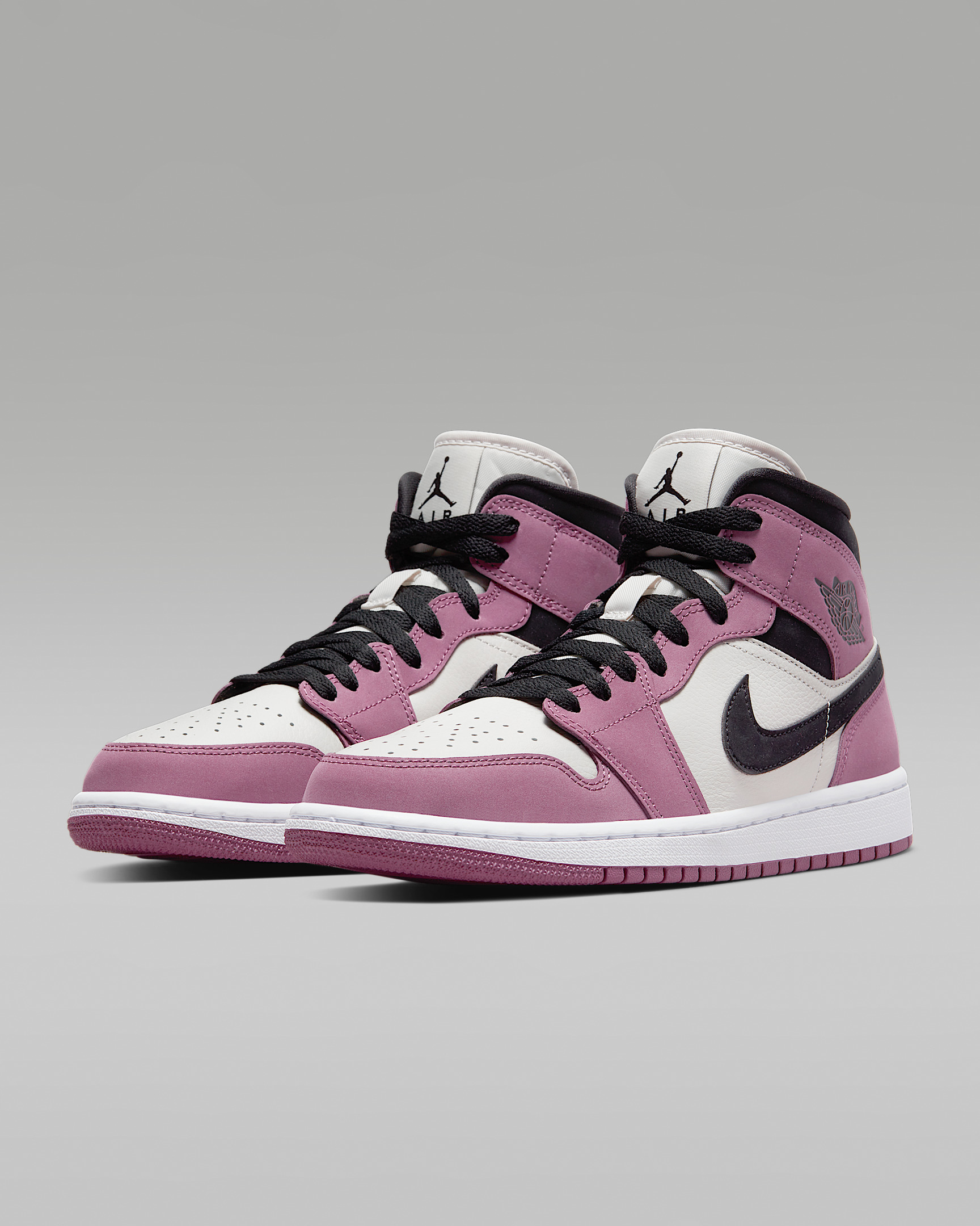 Air Jordan 1 Mid SE Women's Shoes - 5