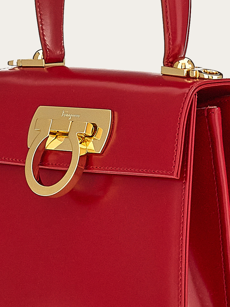Iconic Top Handle (S) 7