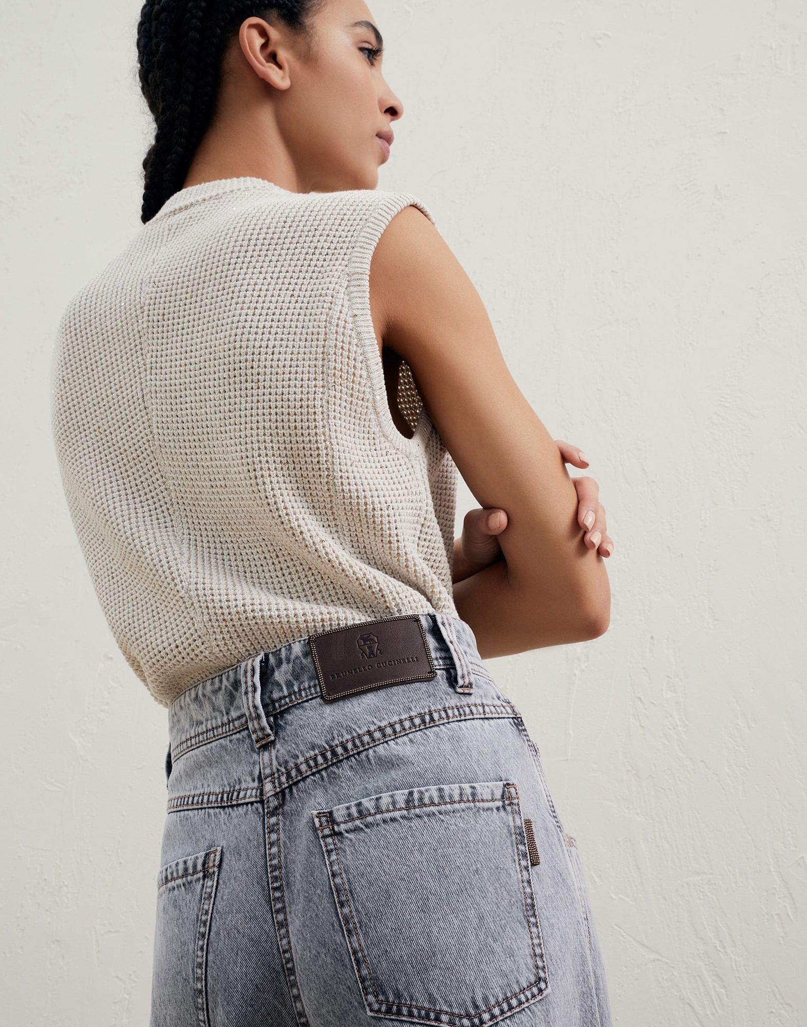 Classic denim baggy wide trousers with shiny tab - 3