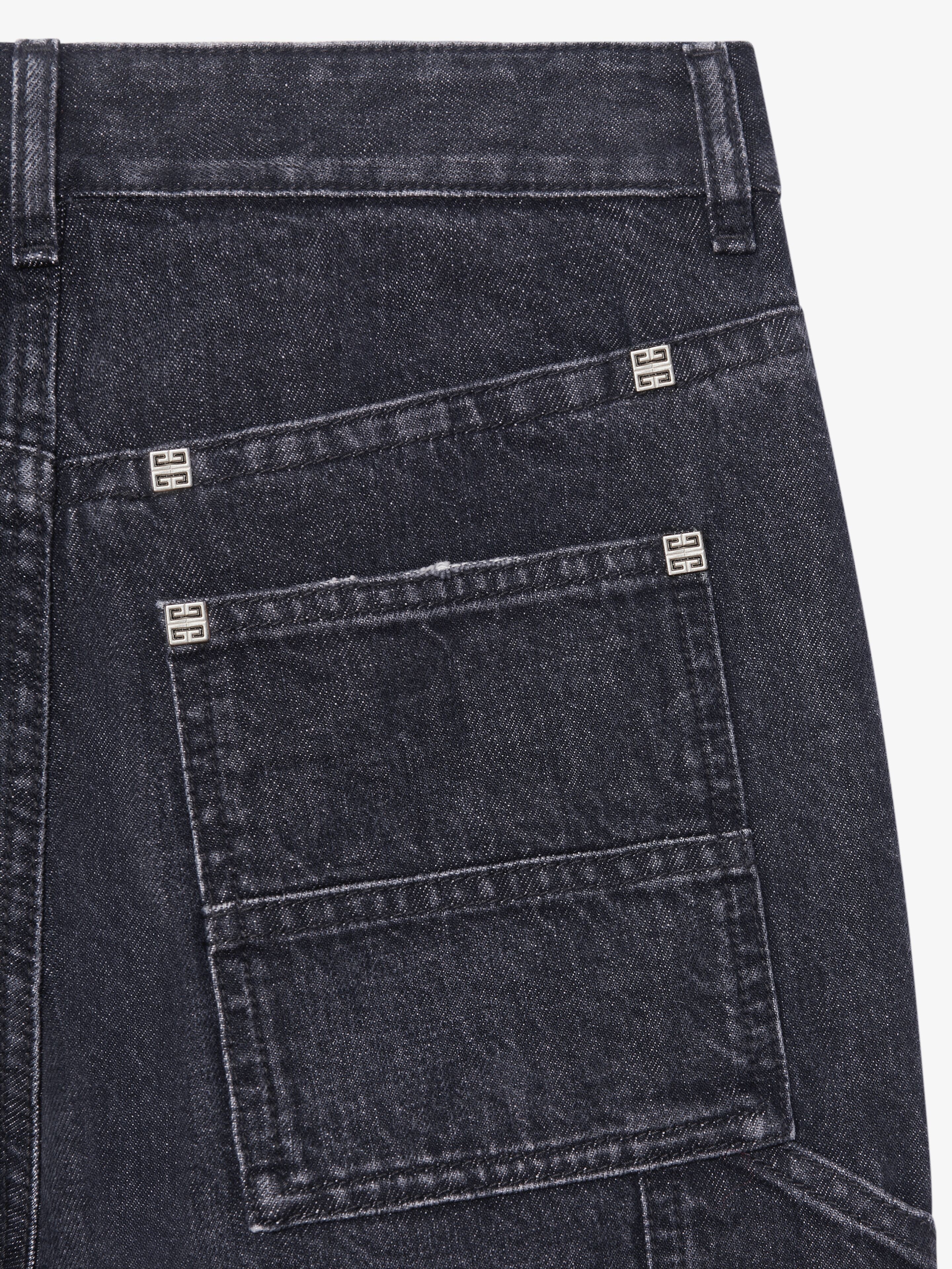 OVERSIZED JEANS IN DENIM WITH PATCHES - 2