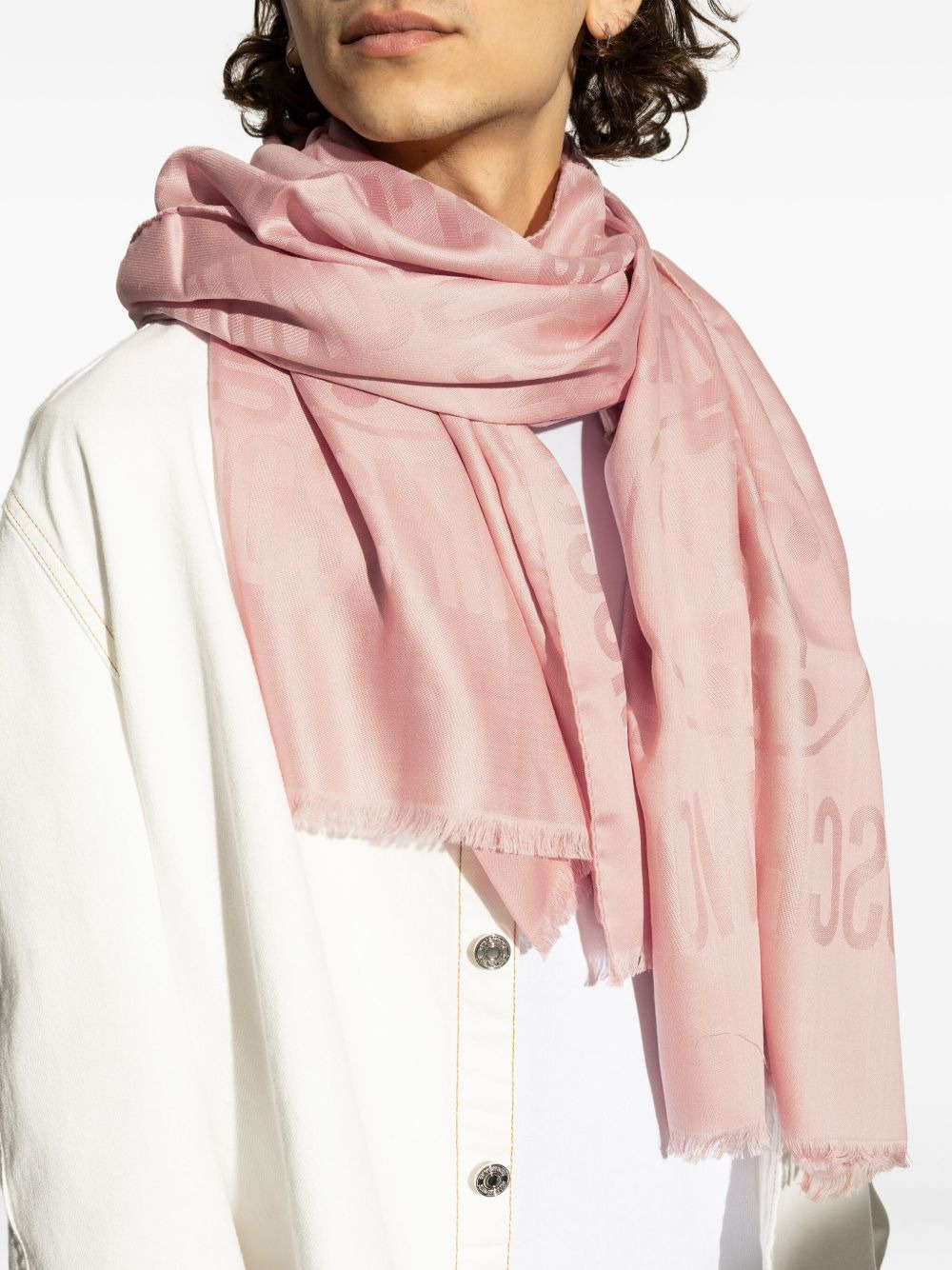 logo-embossed fringed scarf - 4