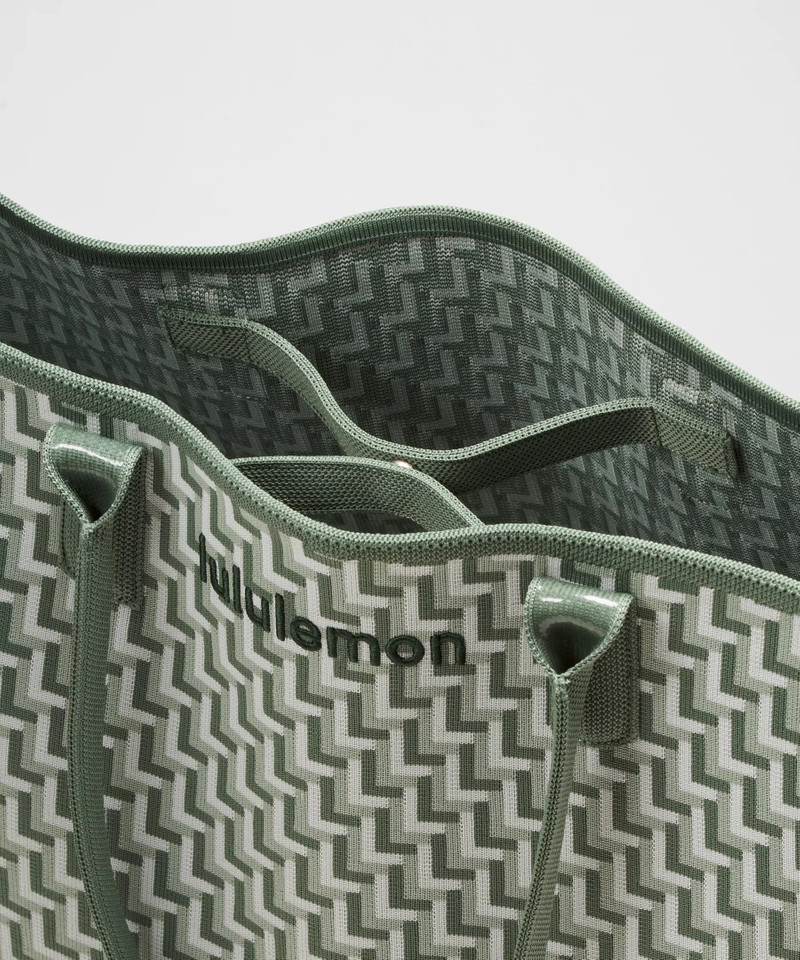 Classic Knit Tote Bag 18L 4