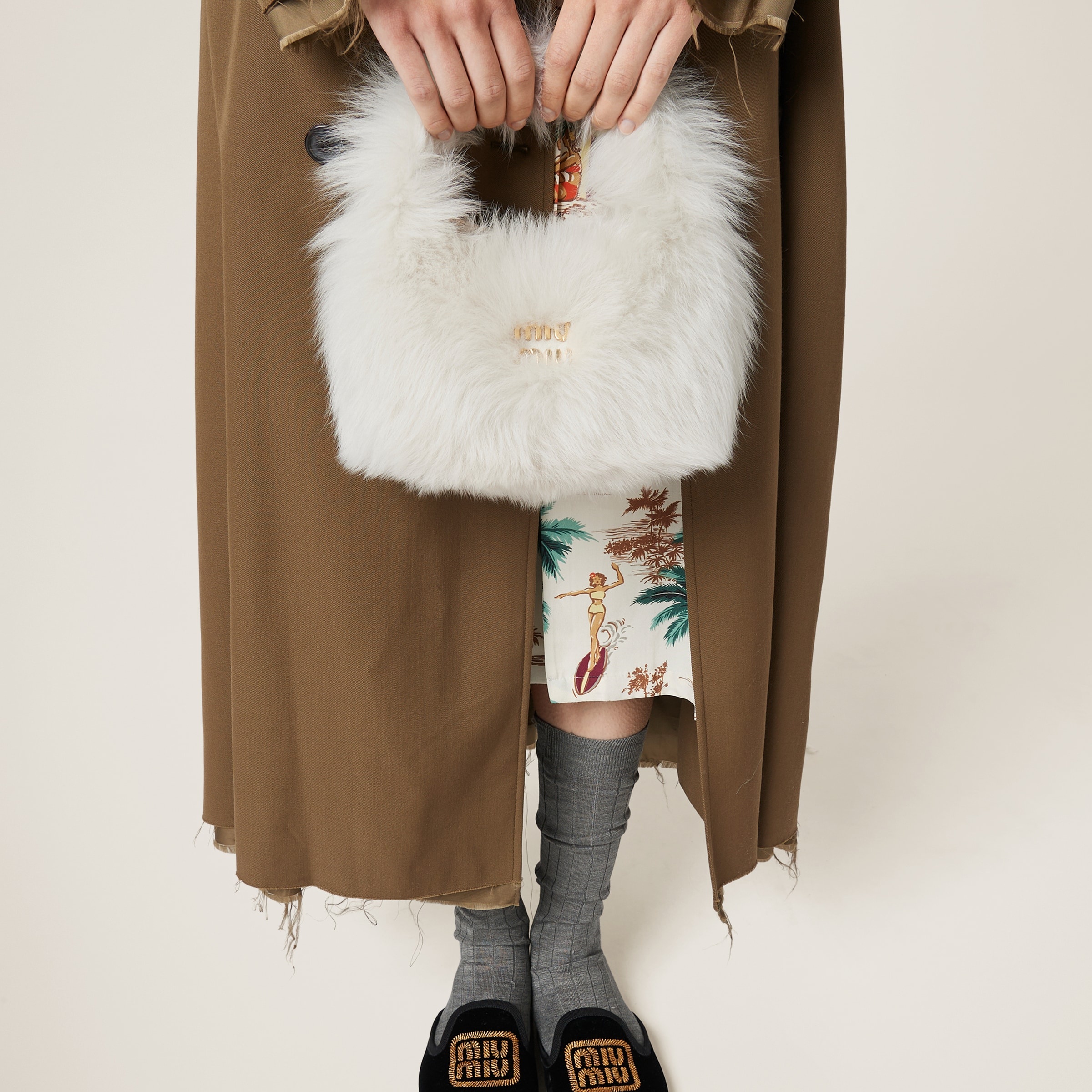 Wander shearling hobo bag with leather details - 4