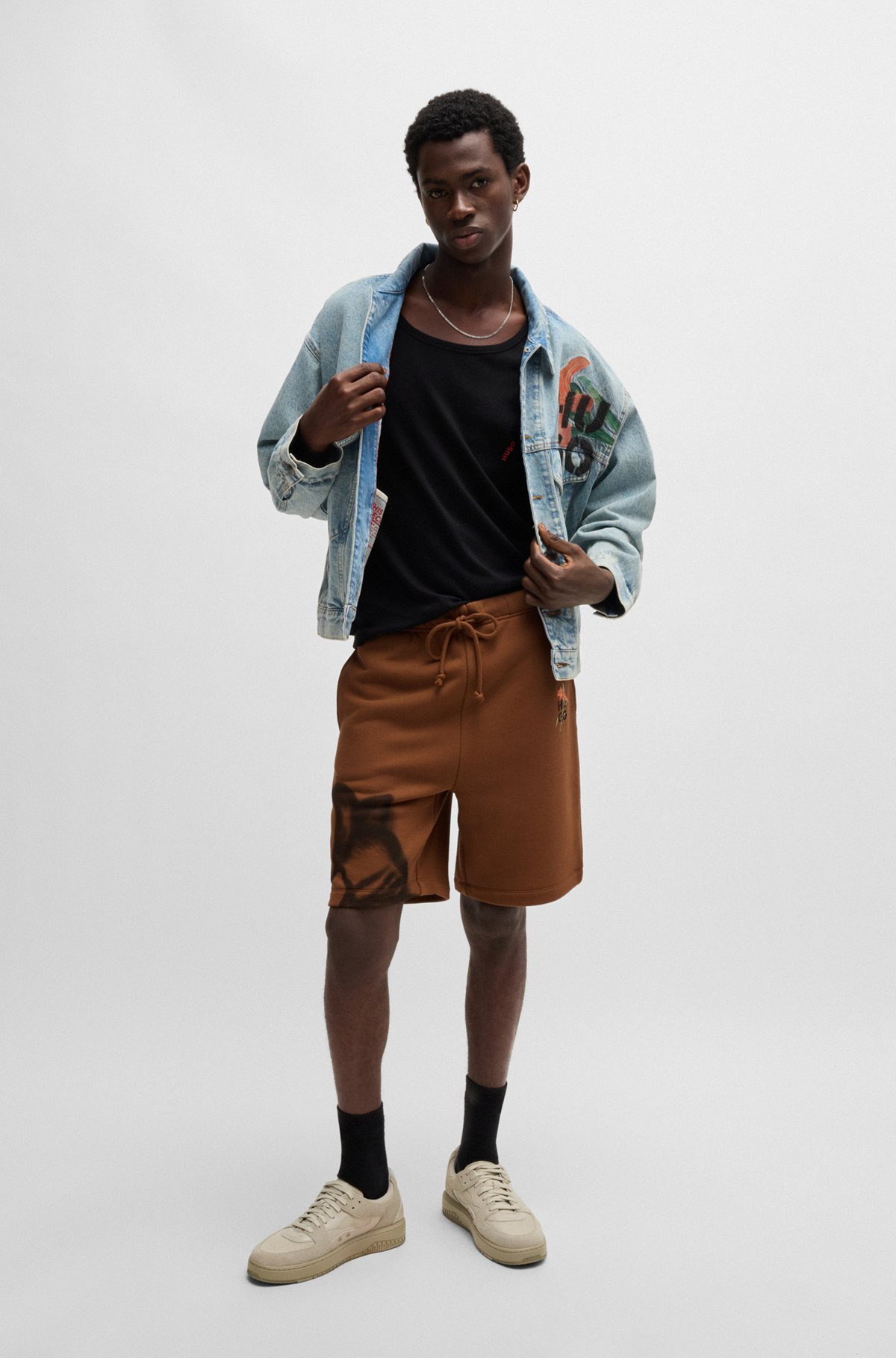 RELAXED-FIT SHORTS WITH FLORAL ARTWORK - 4