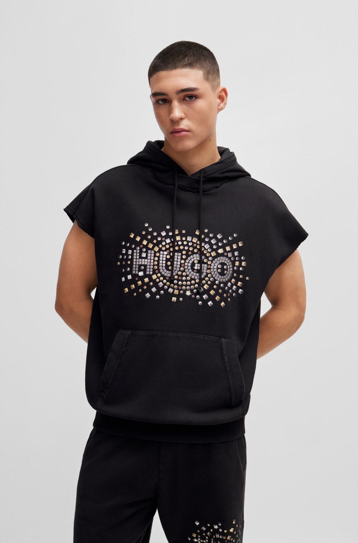 SLEEVELESS COTTON HOODIE WITH STUD-EFFECT ARTWORK - 2