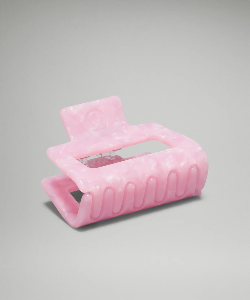 Medium Claw Hair Clip 3