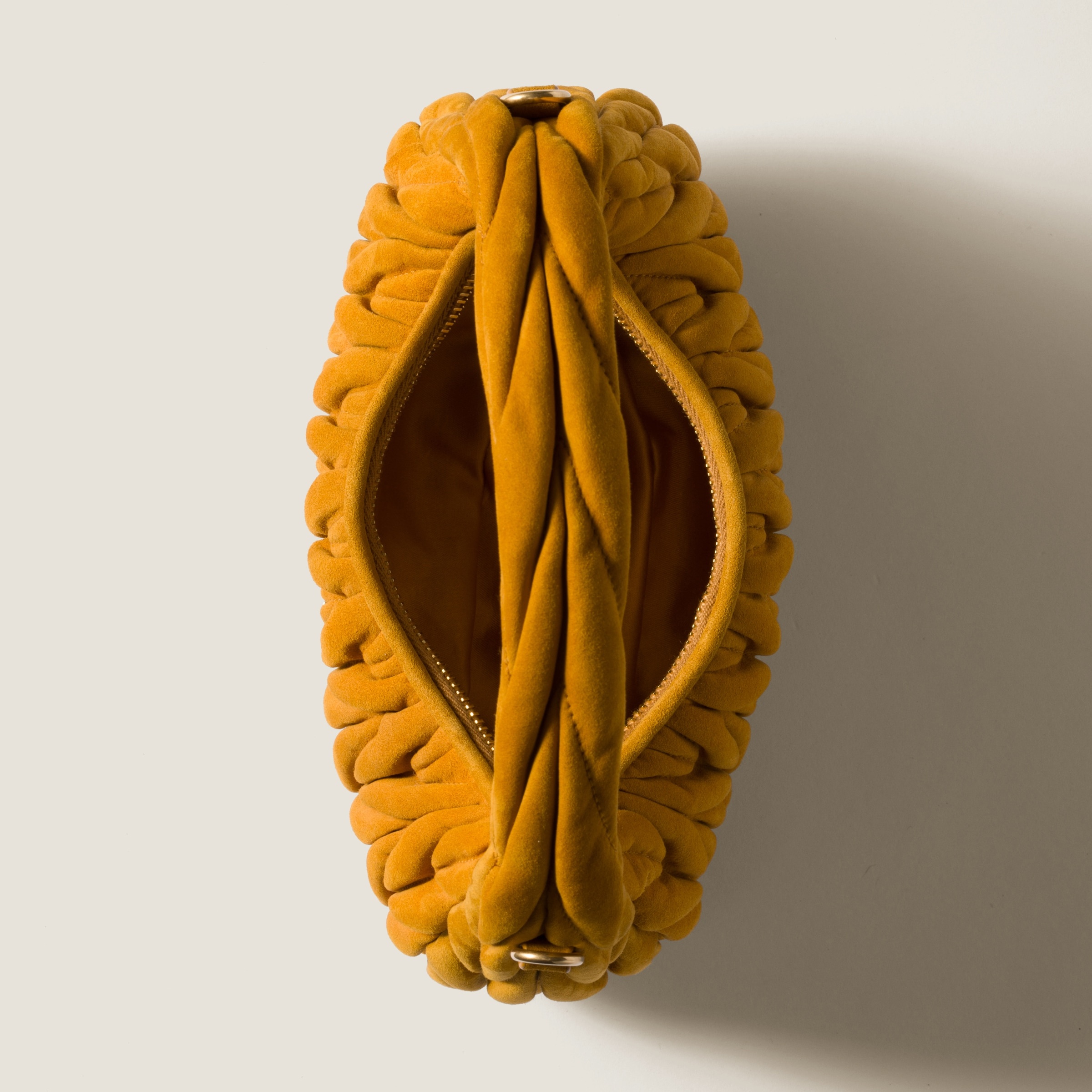 Wander matelassé suede bag - 6