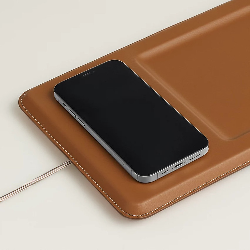 Volt'H wireless charging change tray 3