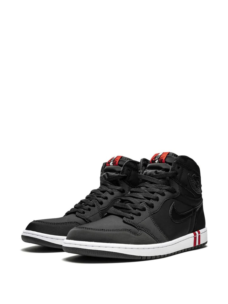 Jordan x PSG Air Jordan 1 Retro High OG sneakers outlook