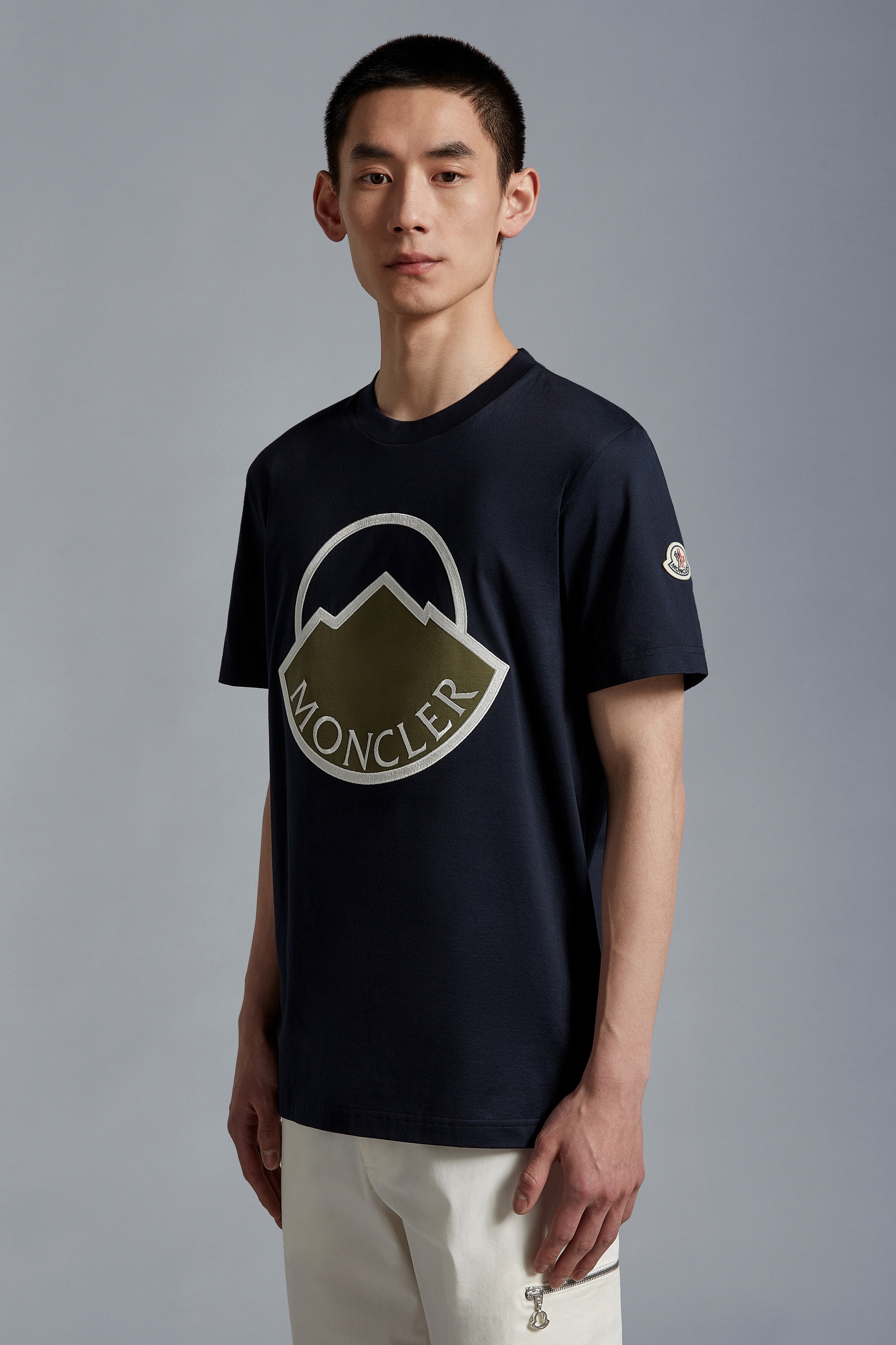 moncler mountain logo t shirt