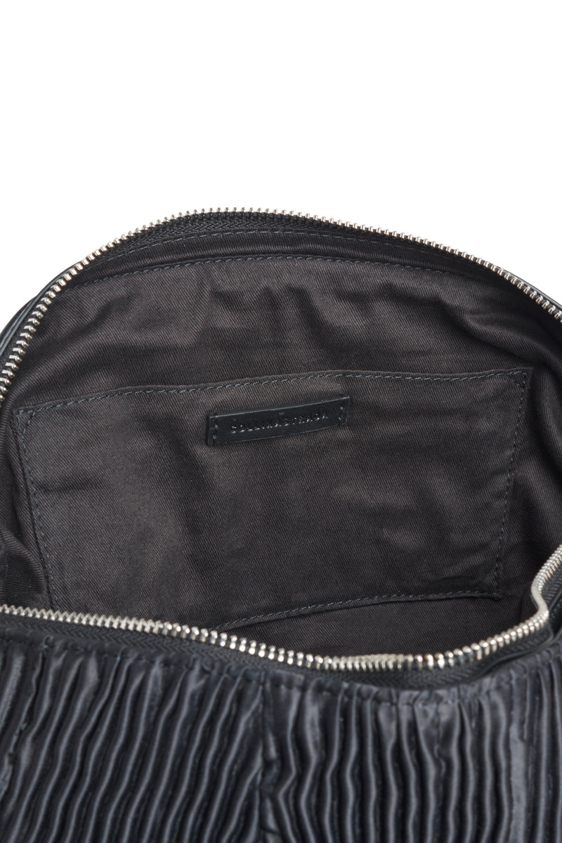 BLACK PLEATED CATERPILLAR BAG 4