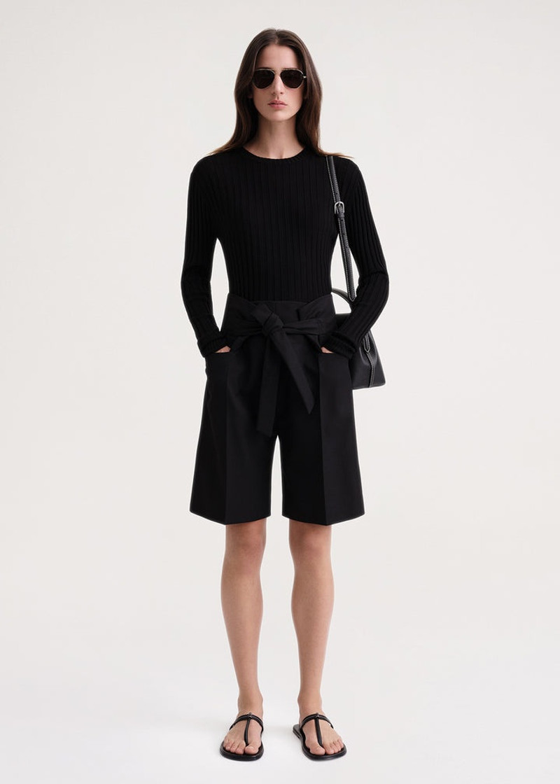 Totême Tie-waist Bermuda shorts black outlook