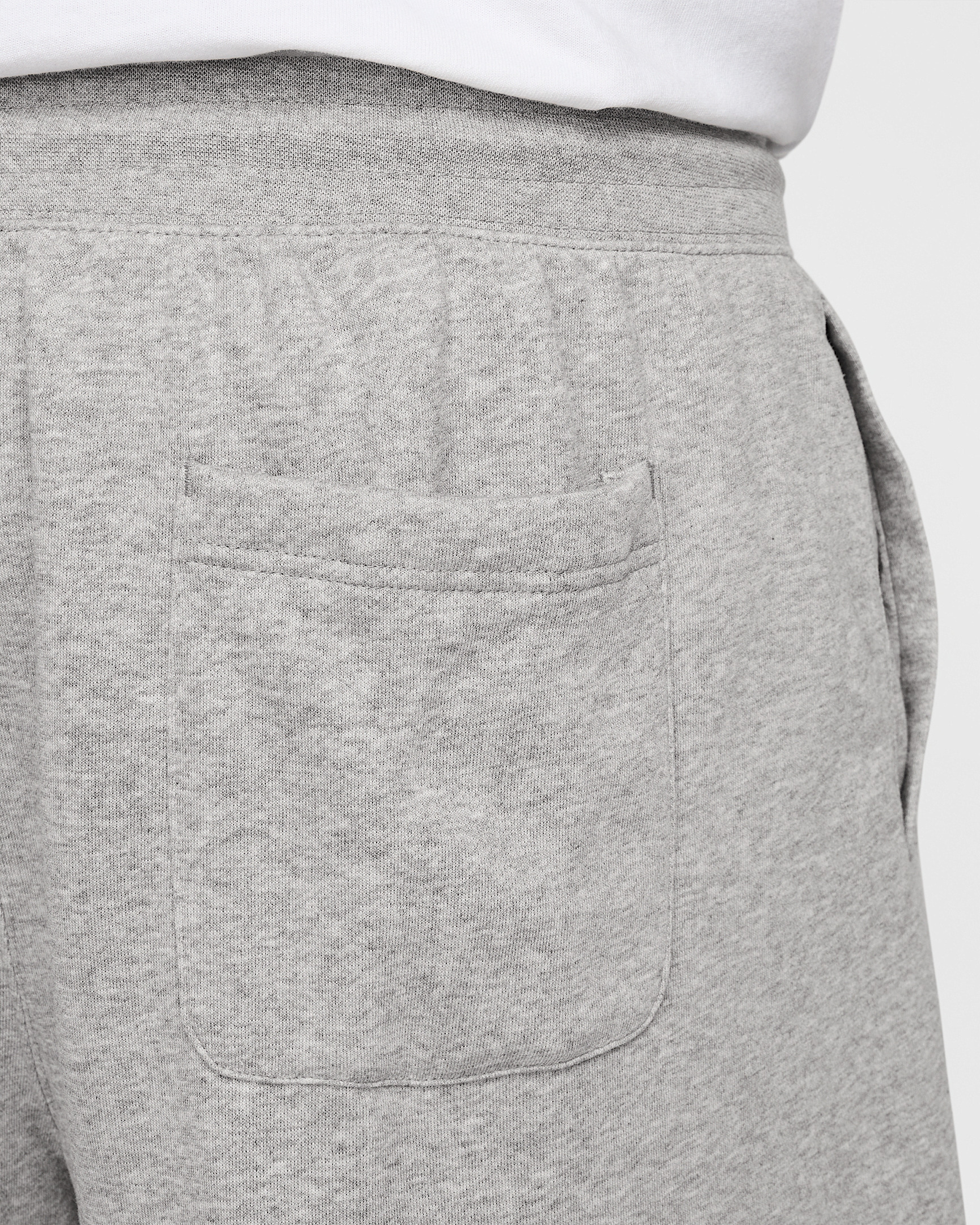 Nike Club Men's French Terry Alumni Shorts - 12