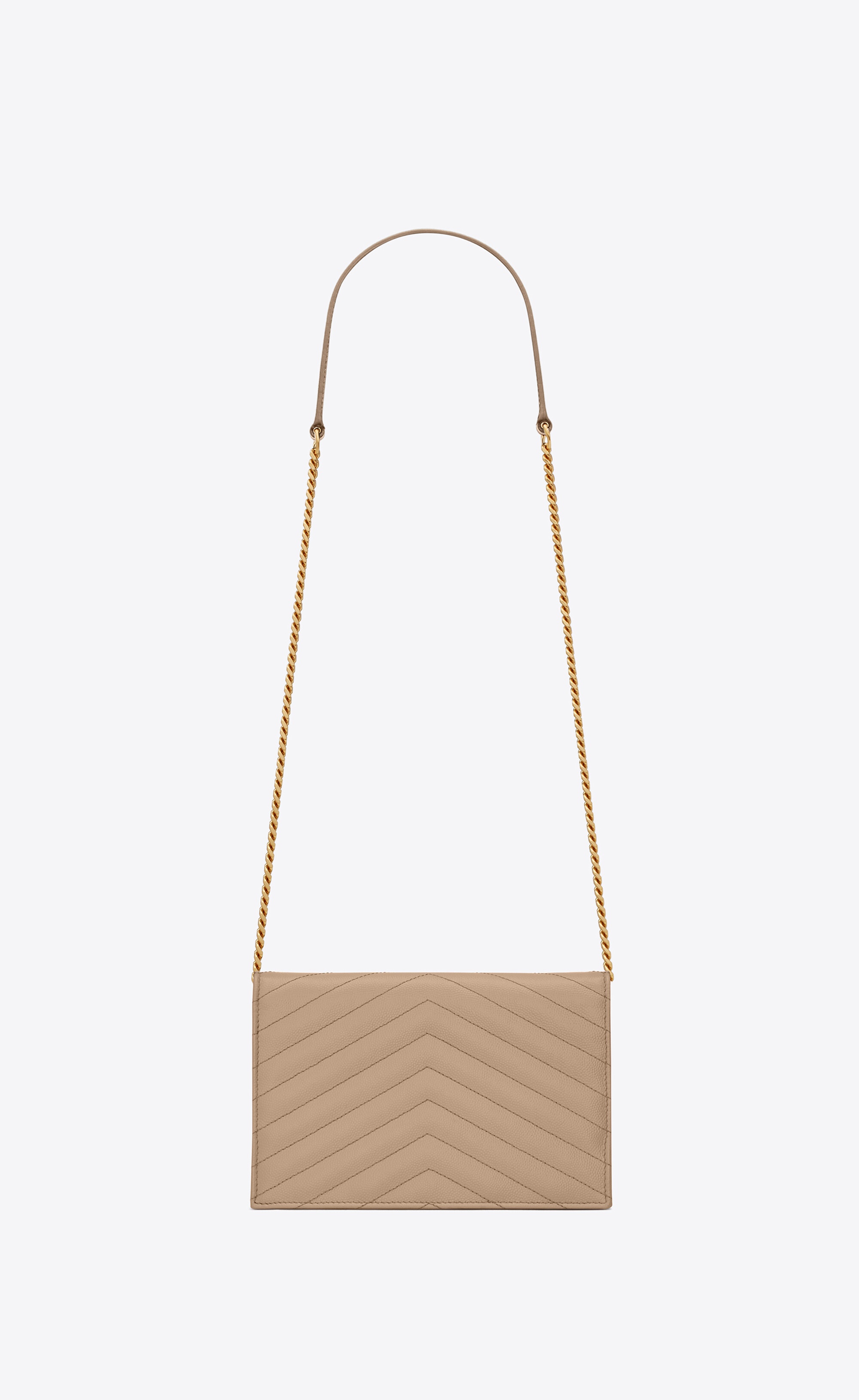 cassandre matelassé envelope chain wallet in grain de poudre embossed leather - 3