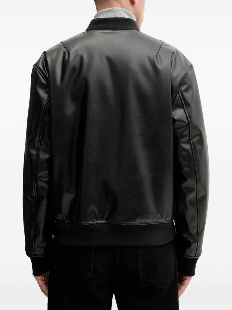 logo-detail jacket 3