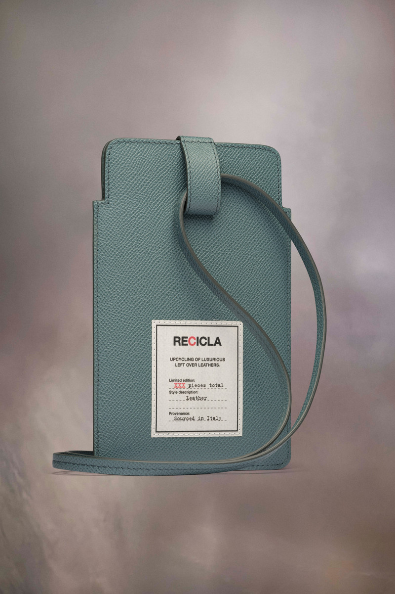 Maison Margiela Recicla phone holder outlook