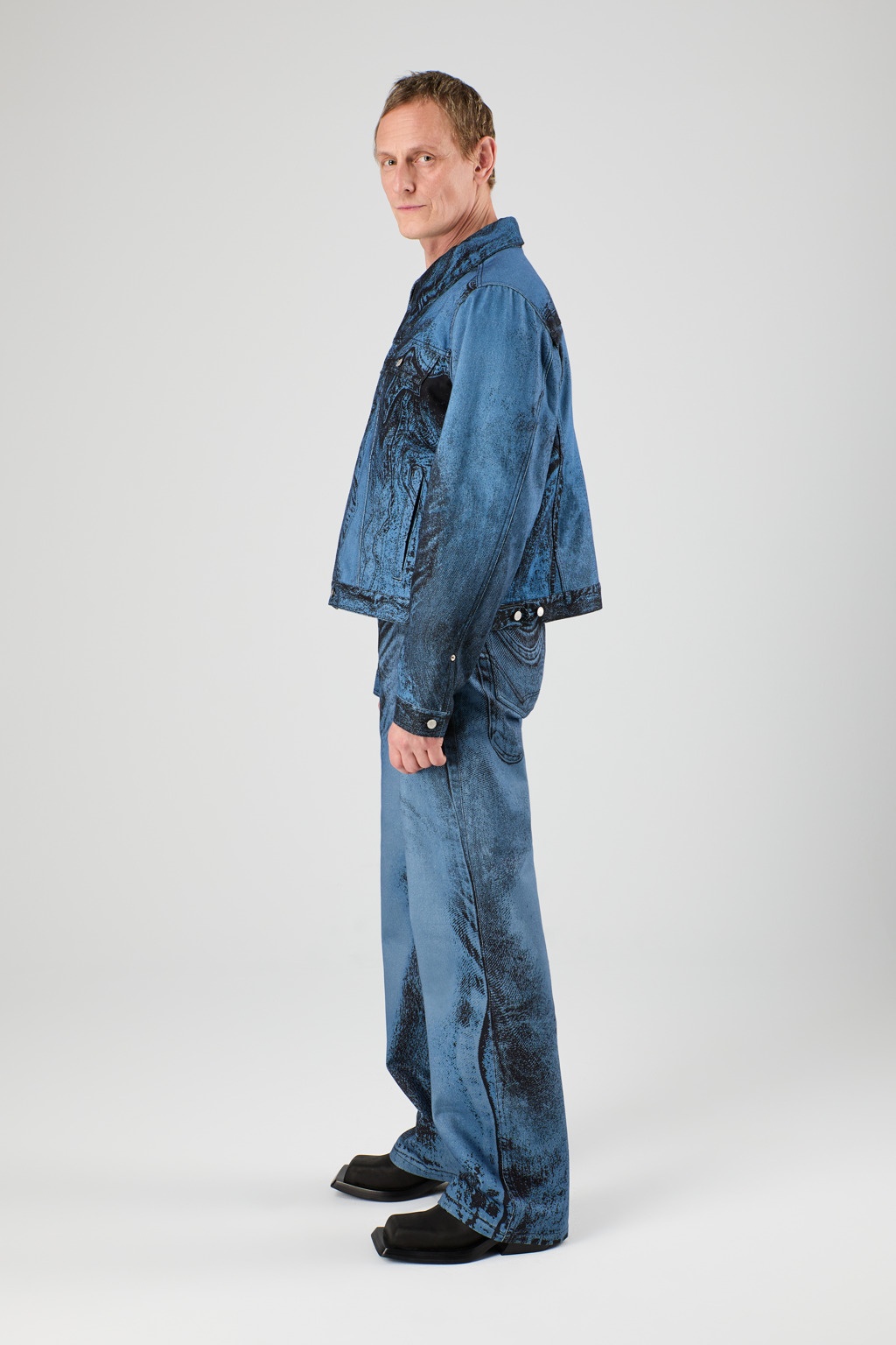 Dark Blue-Black Distorted Print Denim Jacket - 4