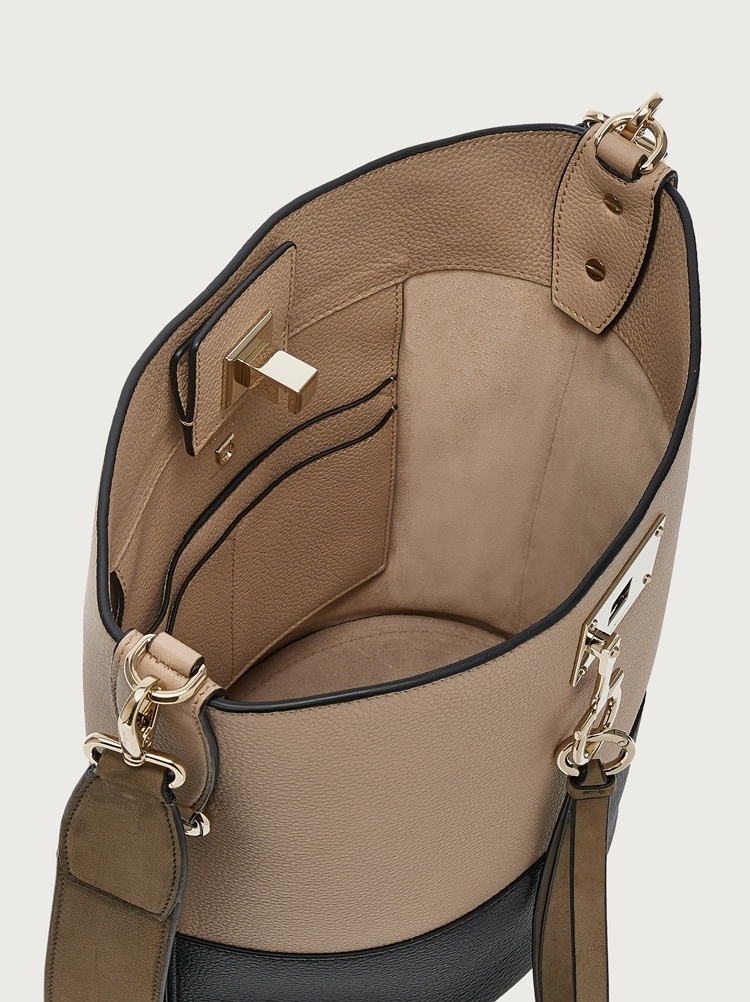 FERRAGAMO STUDIO BUCKET BAG - 5