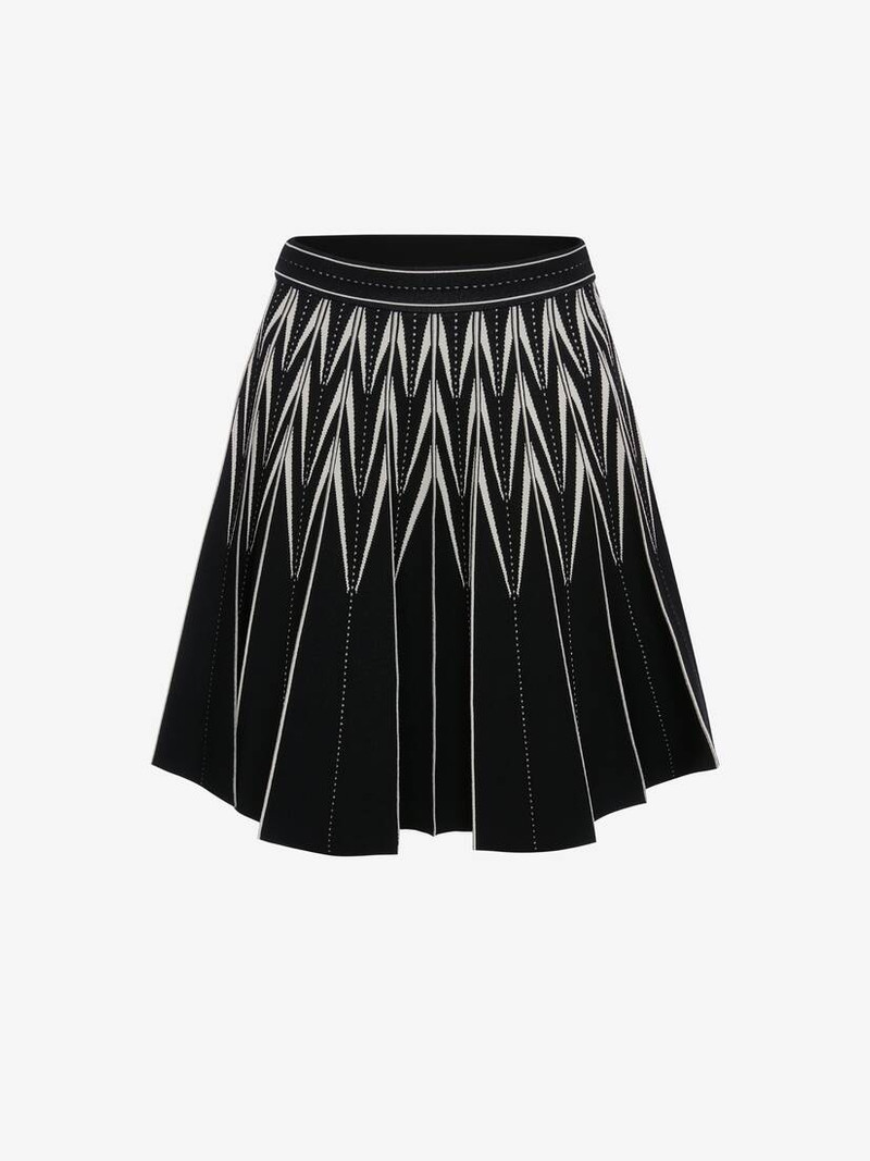 Women's Engineered Jacquard Chevron Mini Skirt in Black/bone 1