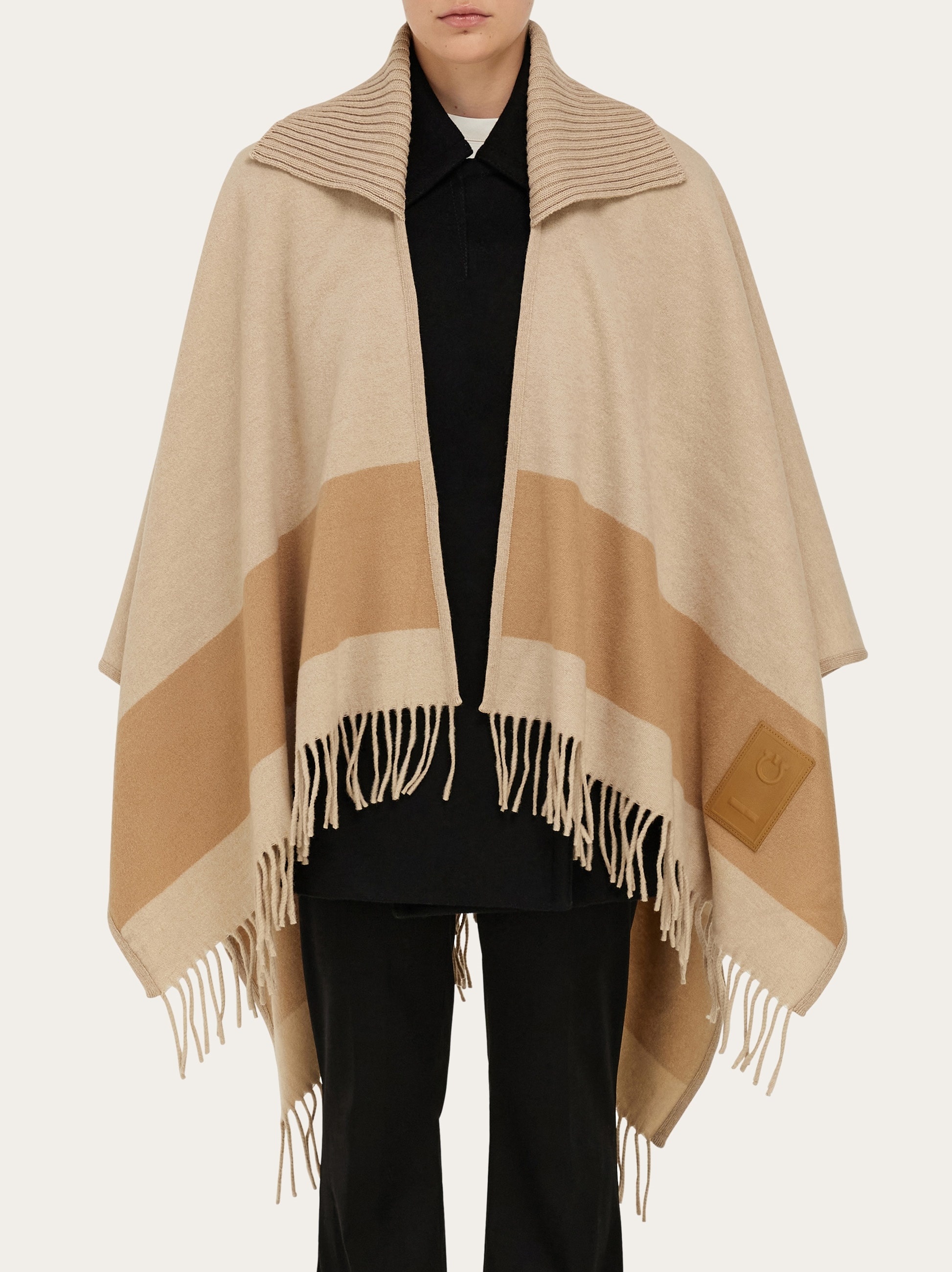 Fringed cape - 3
