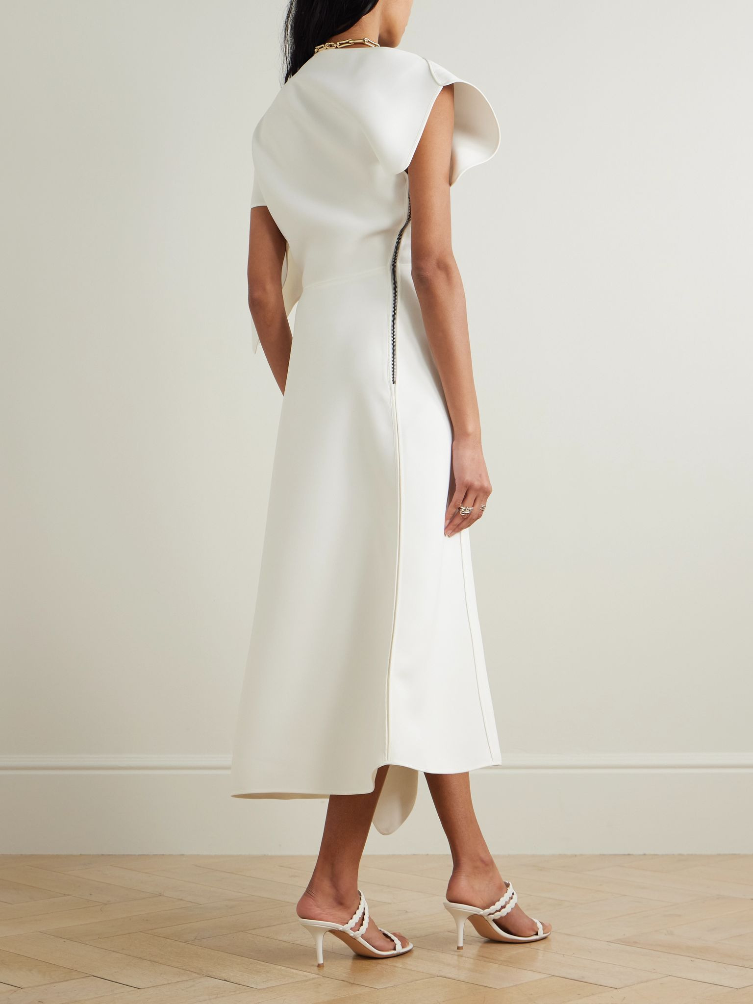 Diadem off-the-shoulder asymmetric draped crepe dress White - 3