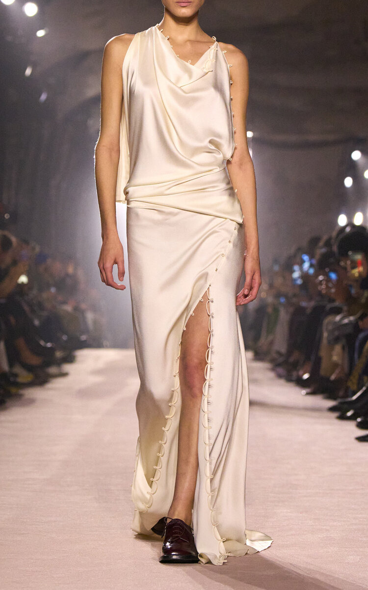 Rouleaux Detail Sleeveless Gown ivory - 2
