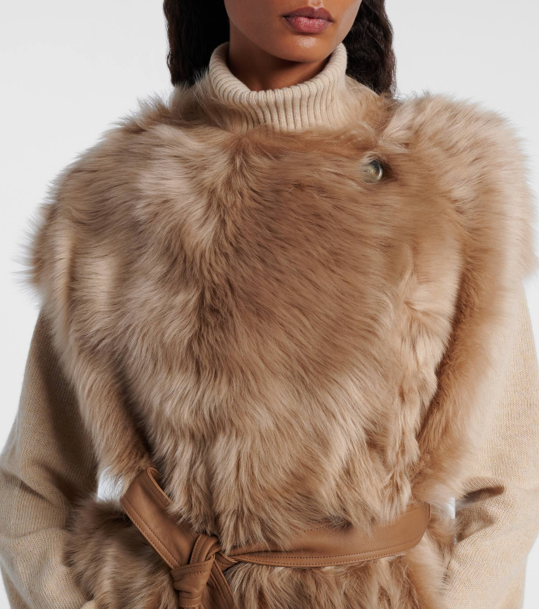 Reversible shearling coat - 4