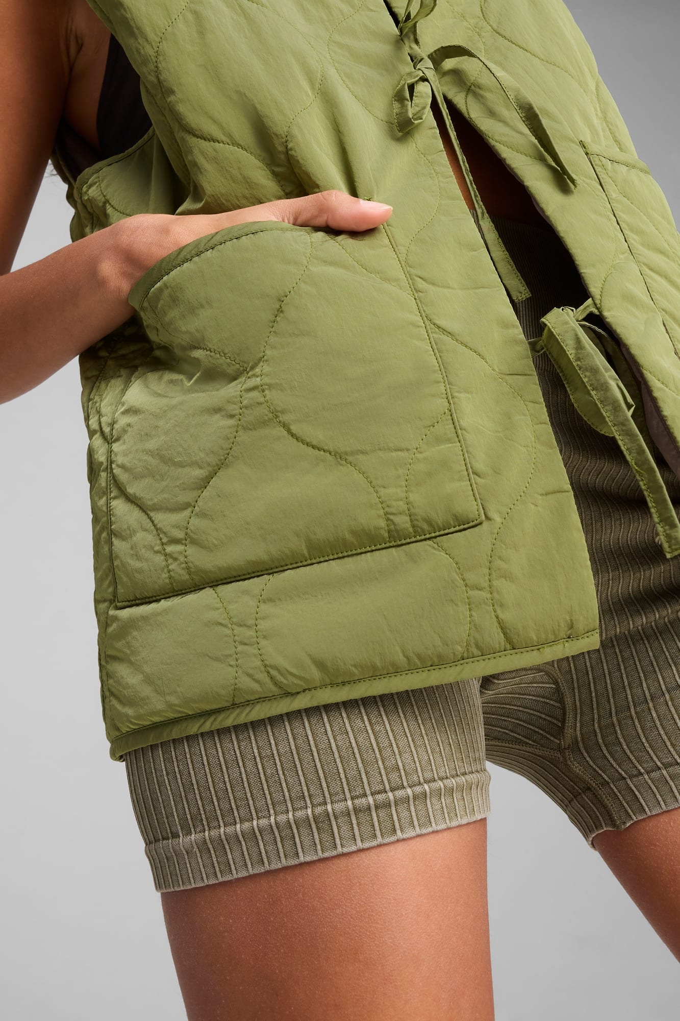 YONA Women's Reversible Vest - 4