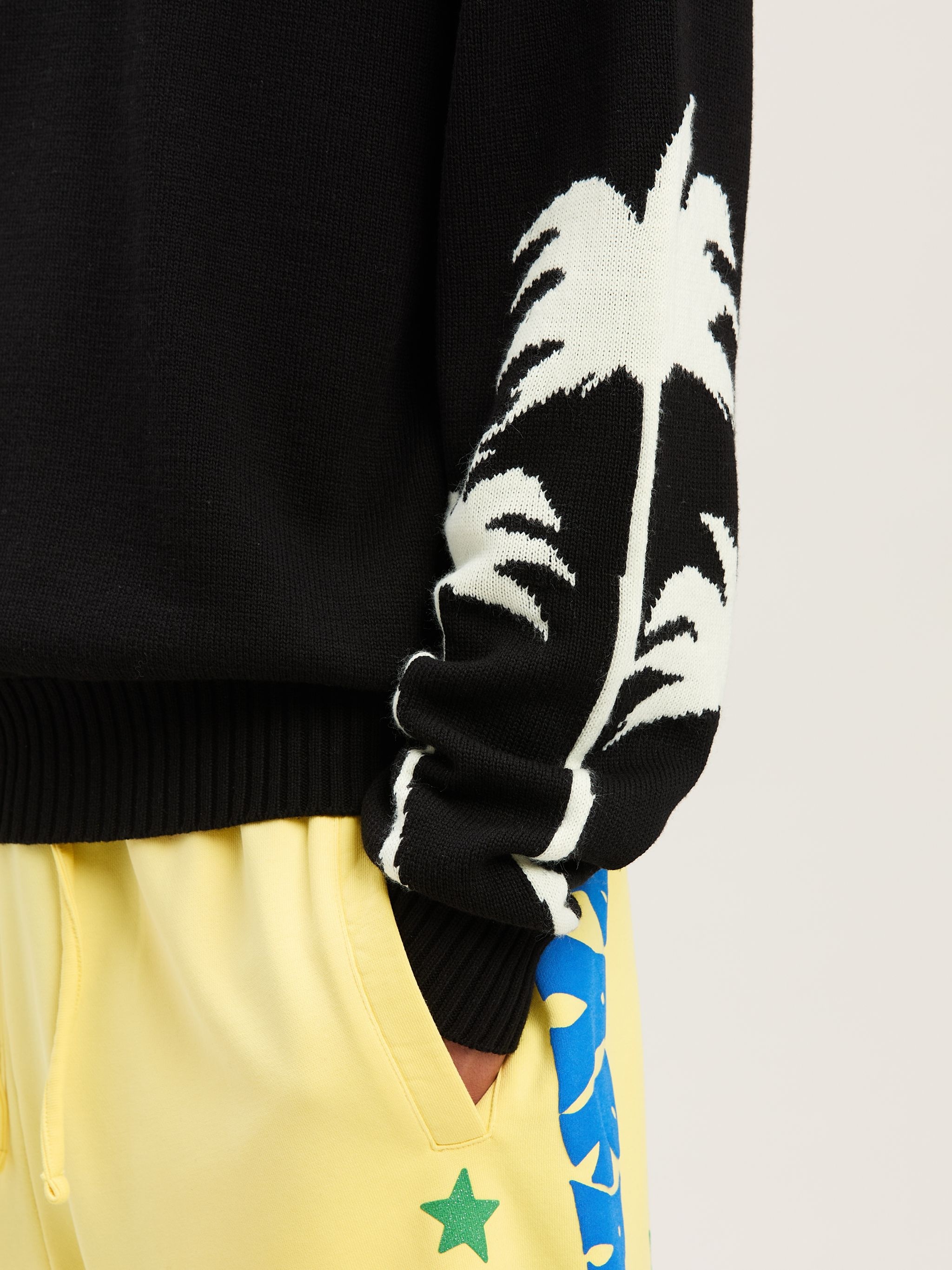 Curved Logo zippered Hoodie - 6