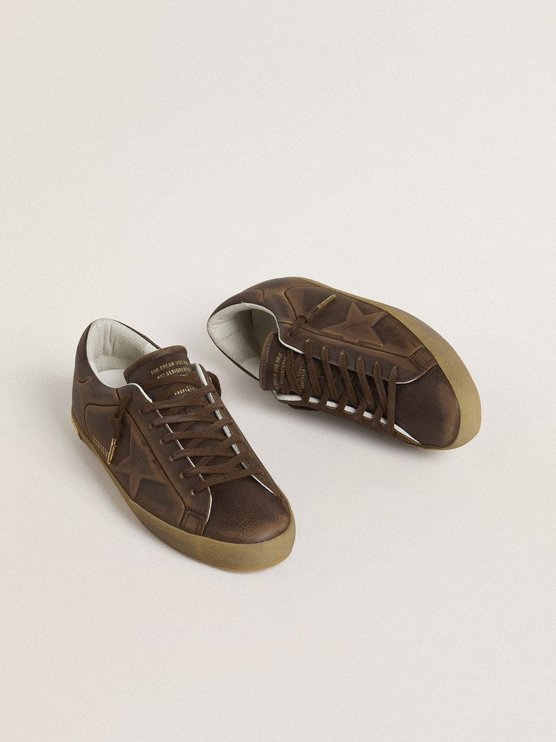 Golden Goose Men’s Super-Star with star and heel tab in brown lived-in effect leather outlook
