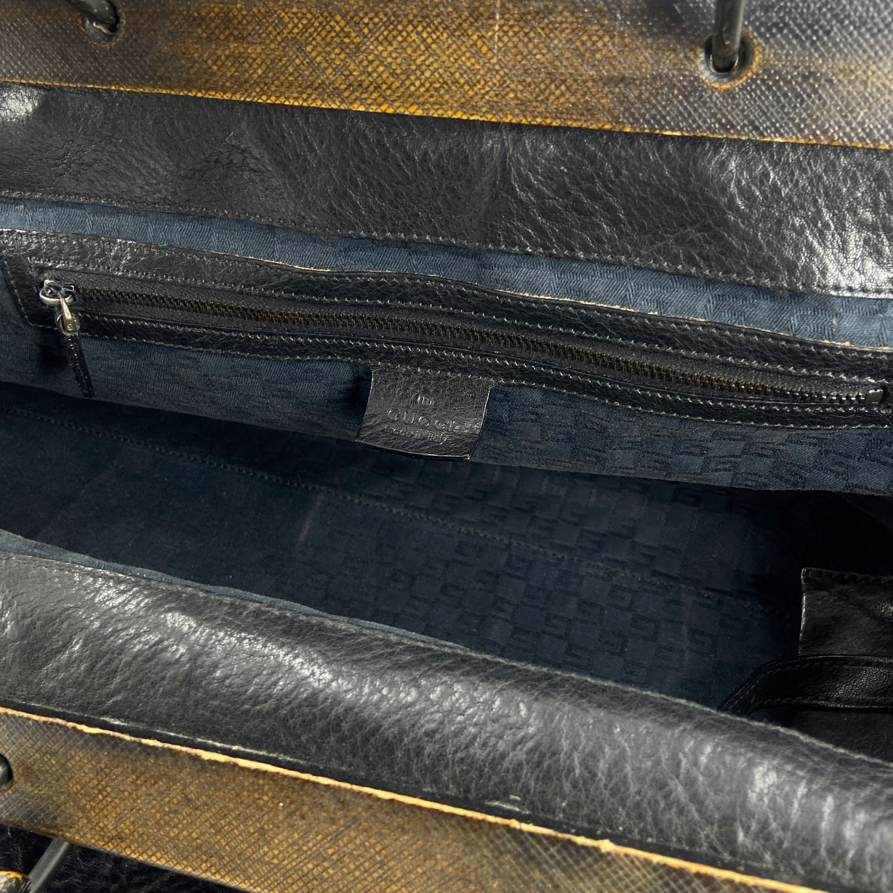 Gucci Fall 2002 Tom Ford Black Pebbled Buffalo Leather Doctors Bag - 19