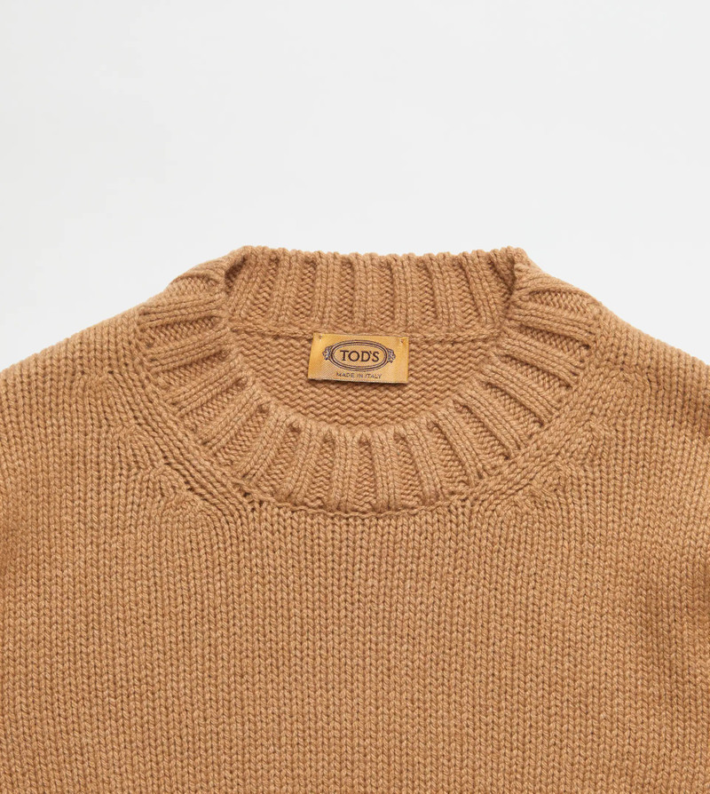 ROUND NECK JUMPER IN CASHMERE BLEND - BROWN 6